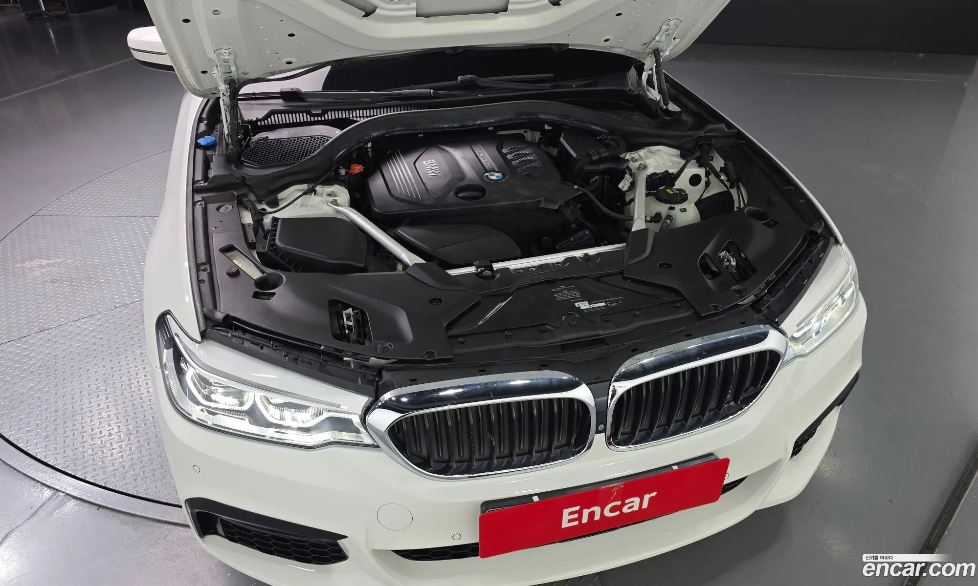 BMW 5 Series 2018 — 12