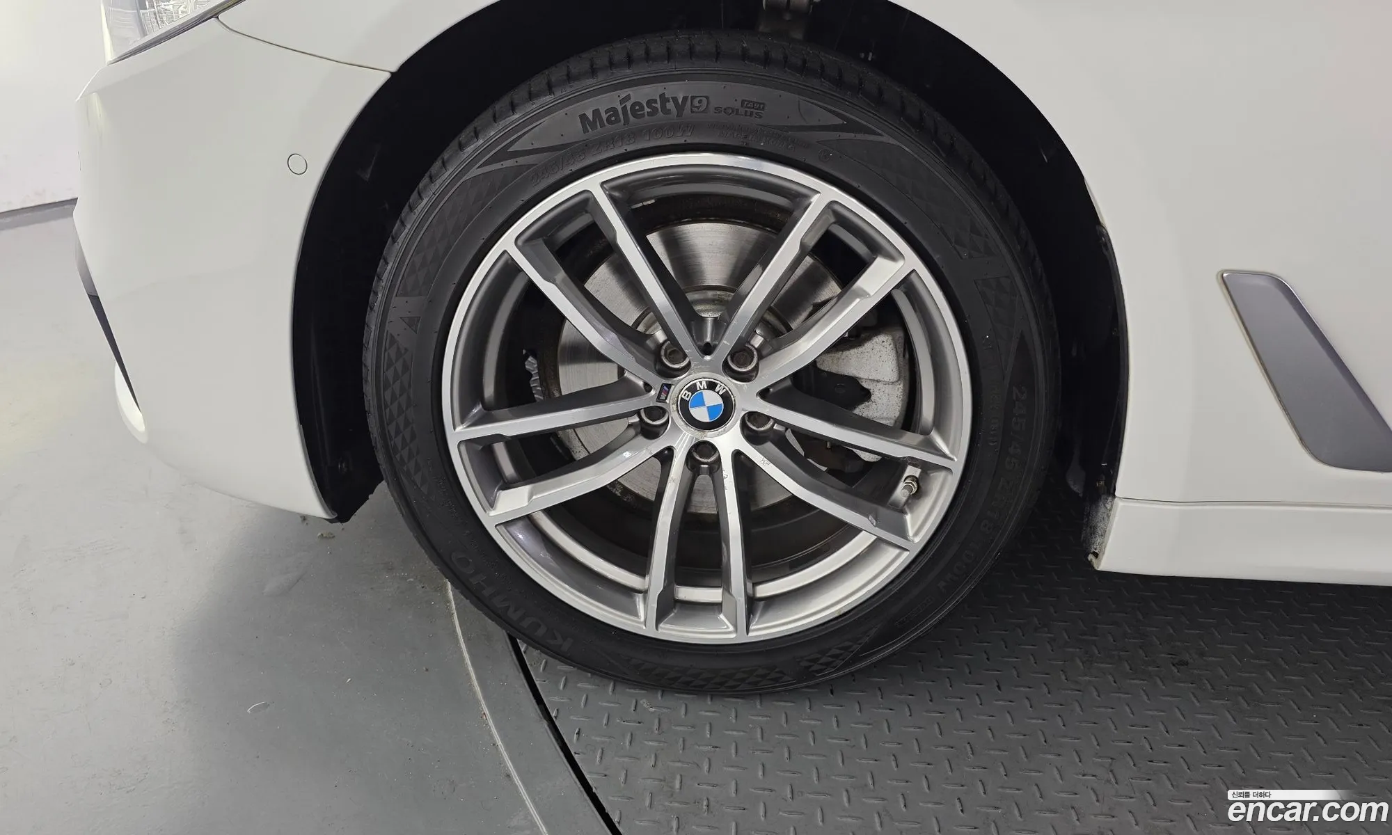 BMW 5 Series 2018 — 15