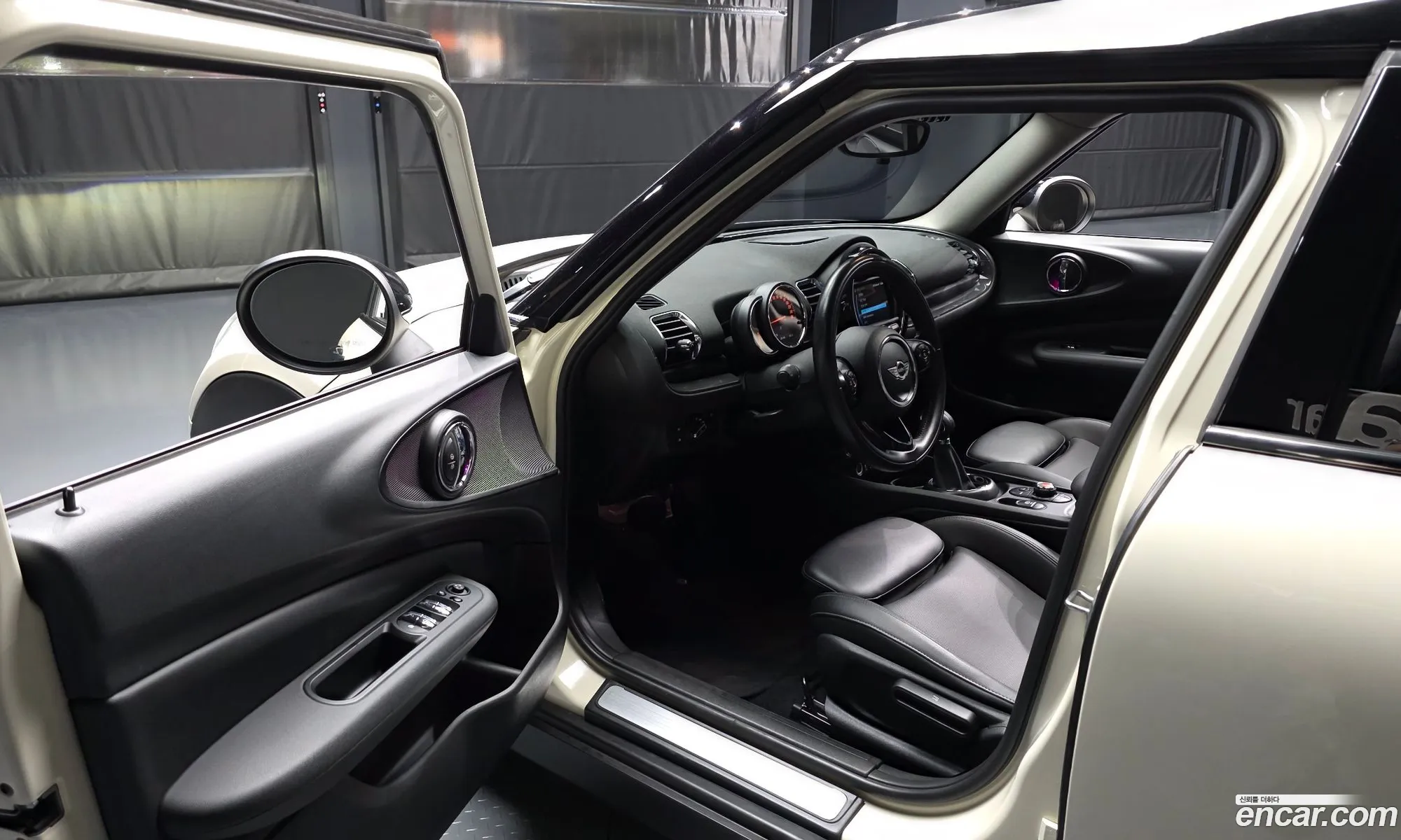 Mini Cooper Clubman 2018 — 23