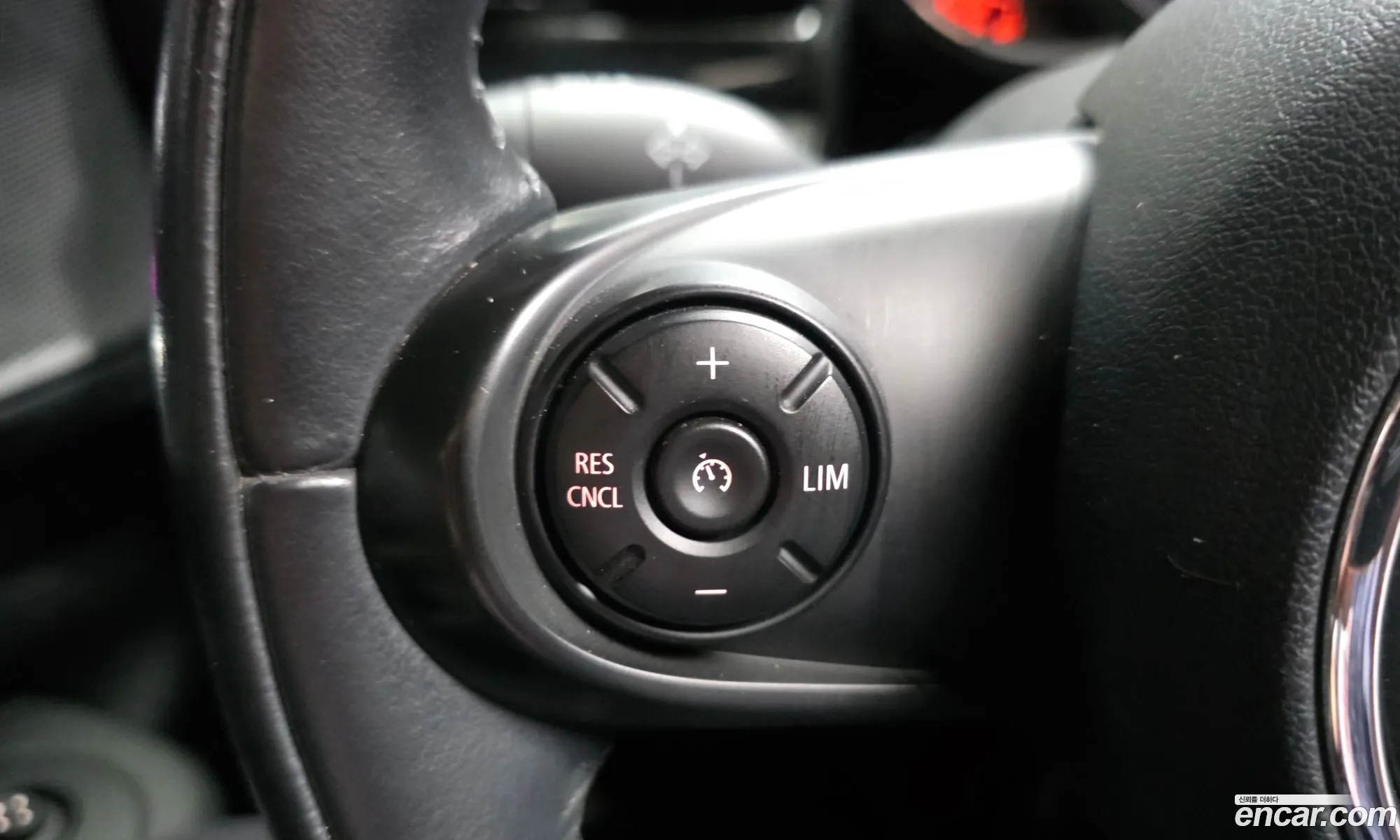 Mini Cooper Clubman 2018 — 17