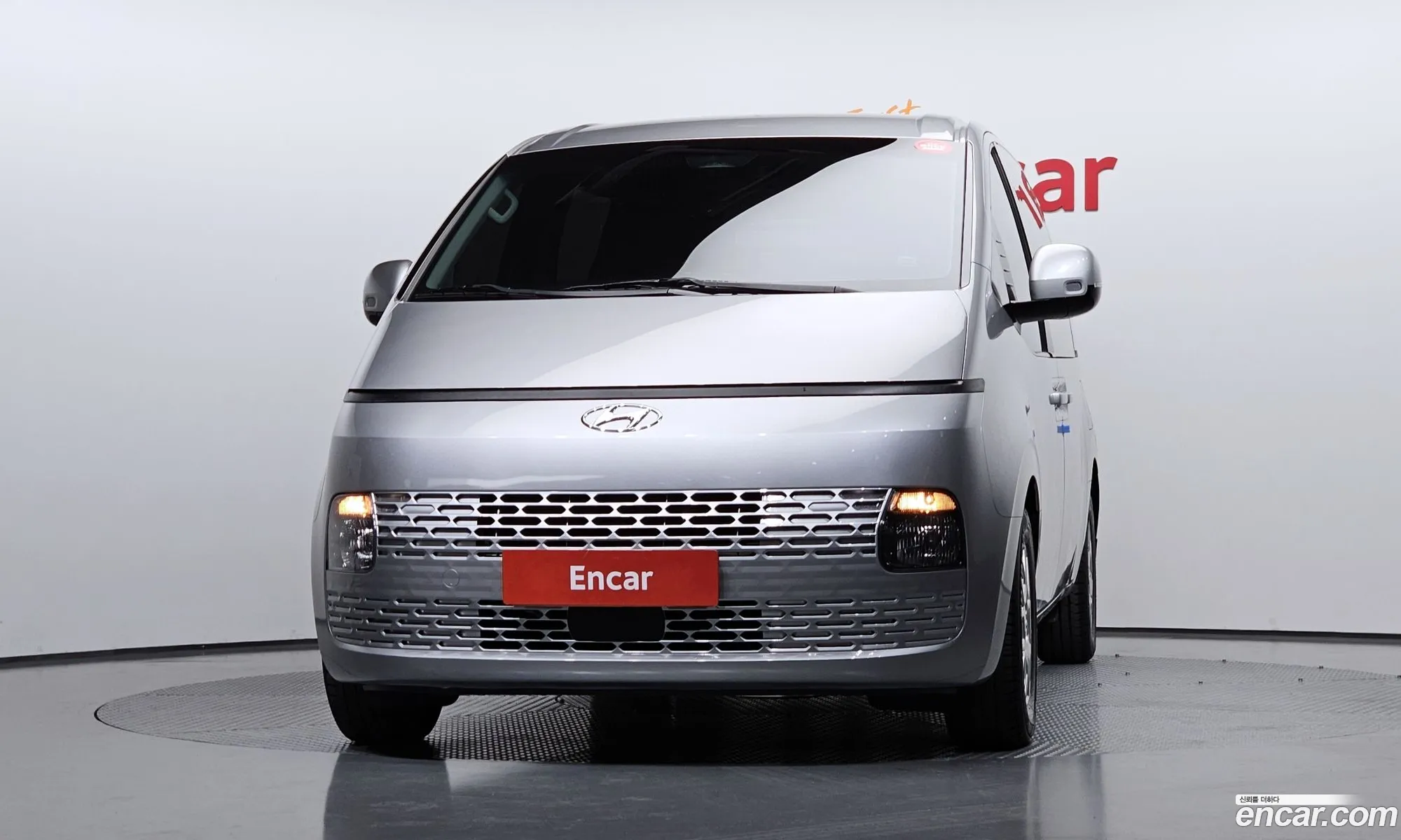 Hyundai Staria 2022 — 28