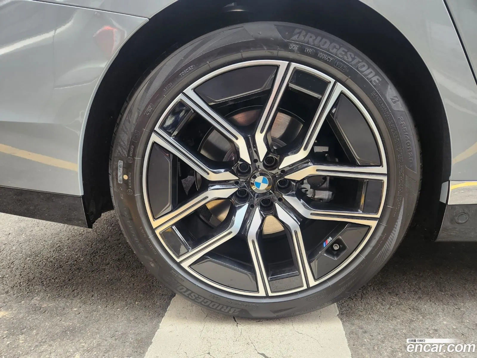 BMW 7 Series 2025 — 13