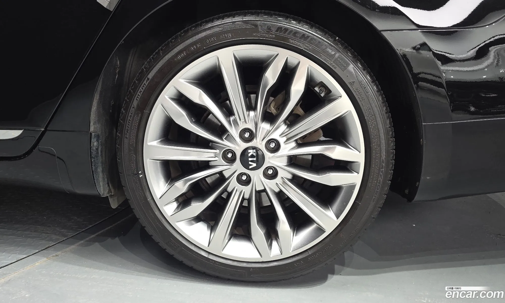 Kia K7 Premier 2019 — 14