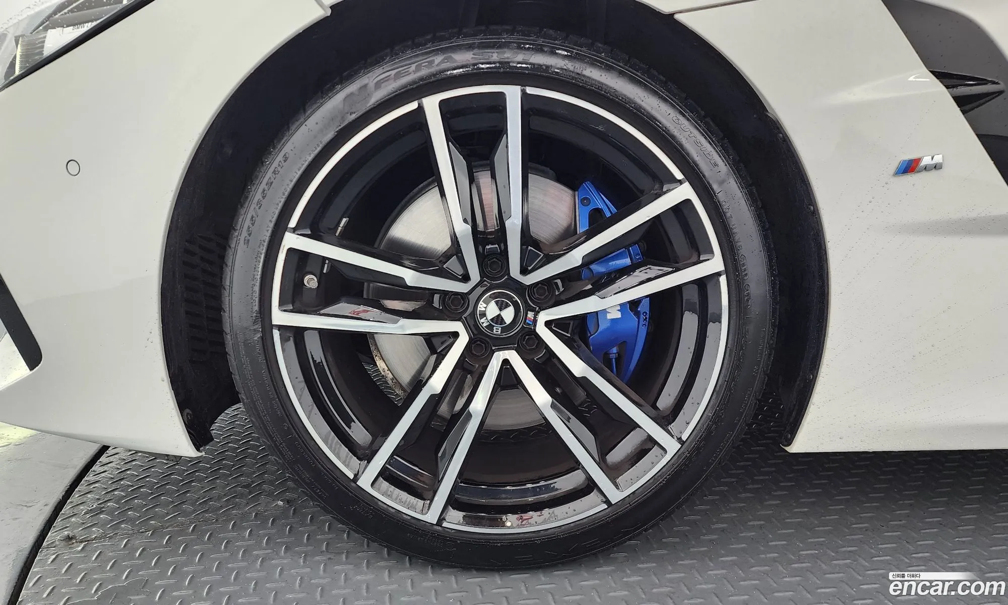 BMW Z4 2022 WBAHF7100NWX70967 — 10