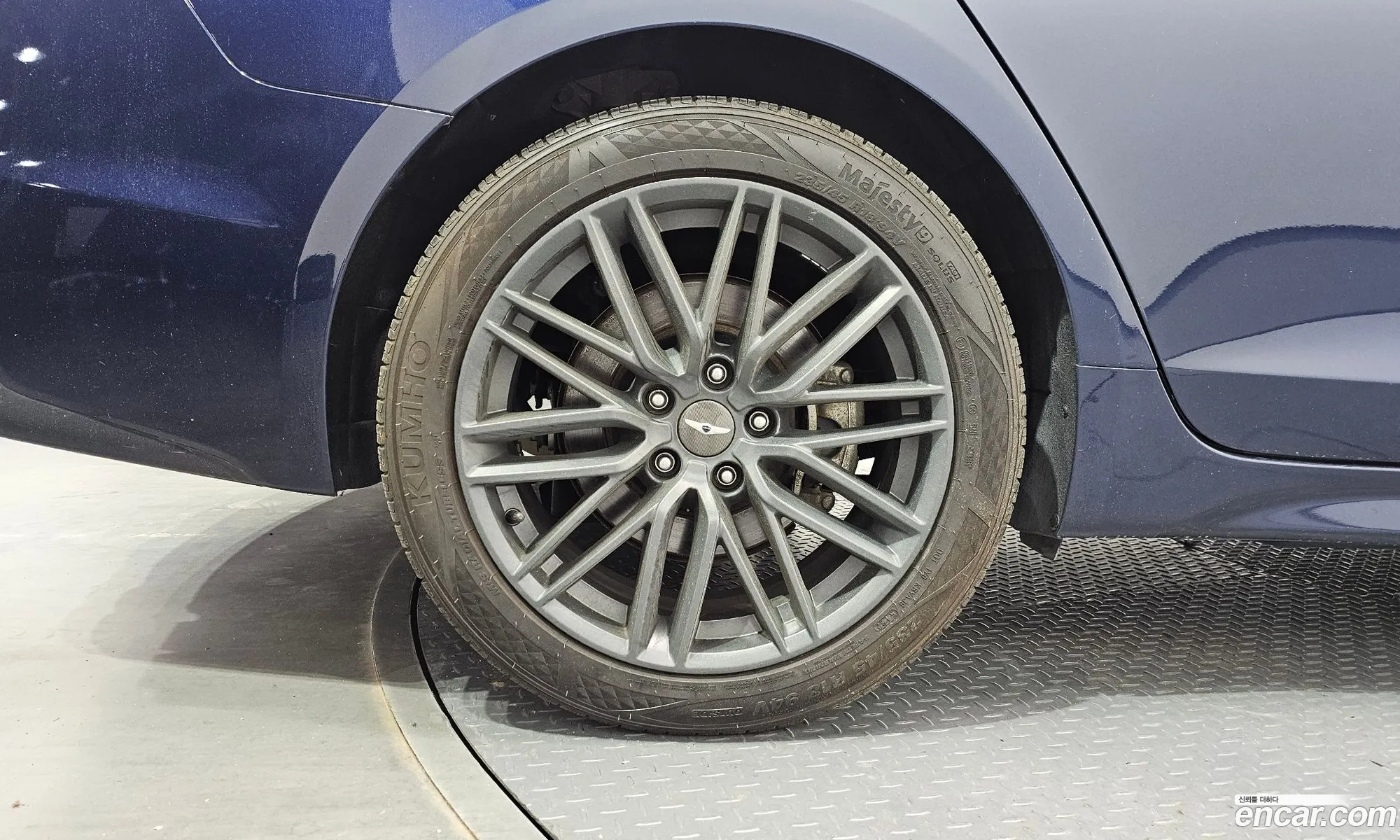 Genesis G70 2017 — 2