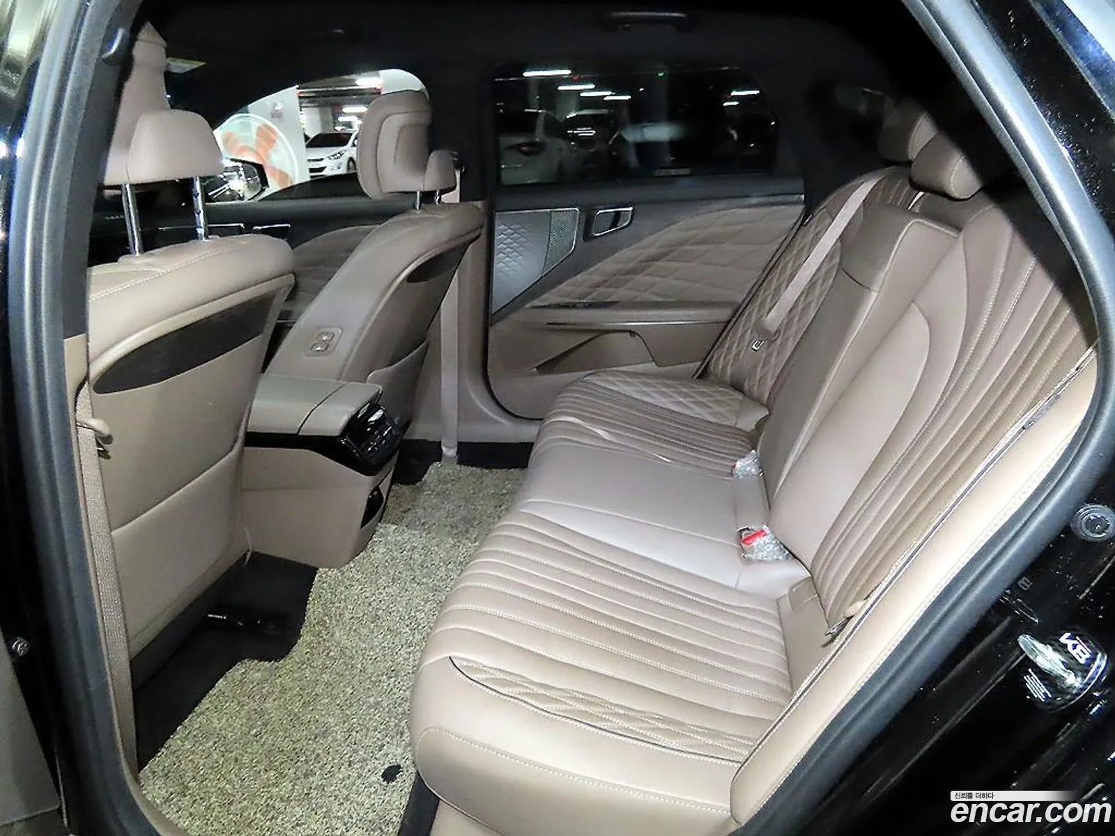 Kia K8 2023 KNAM641B — 2
