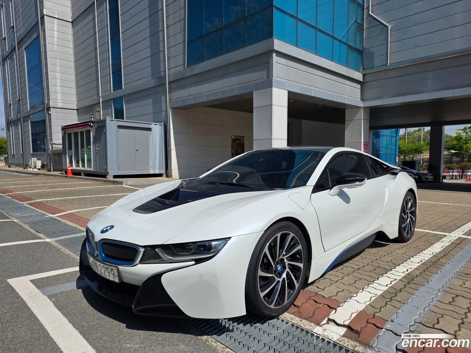 BMW i8 2016 — 8