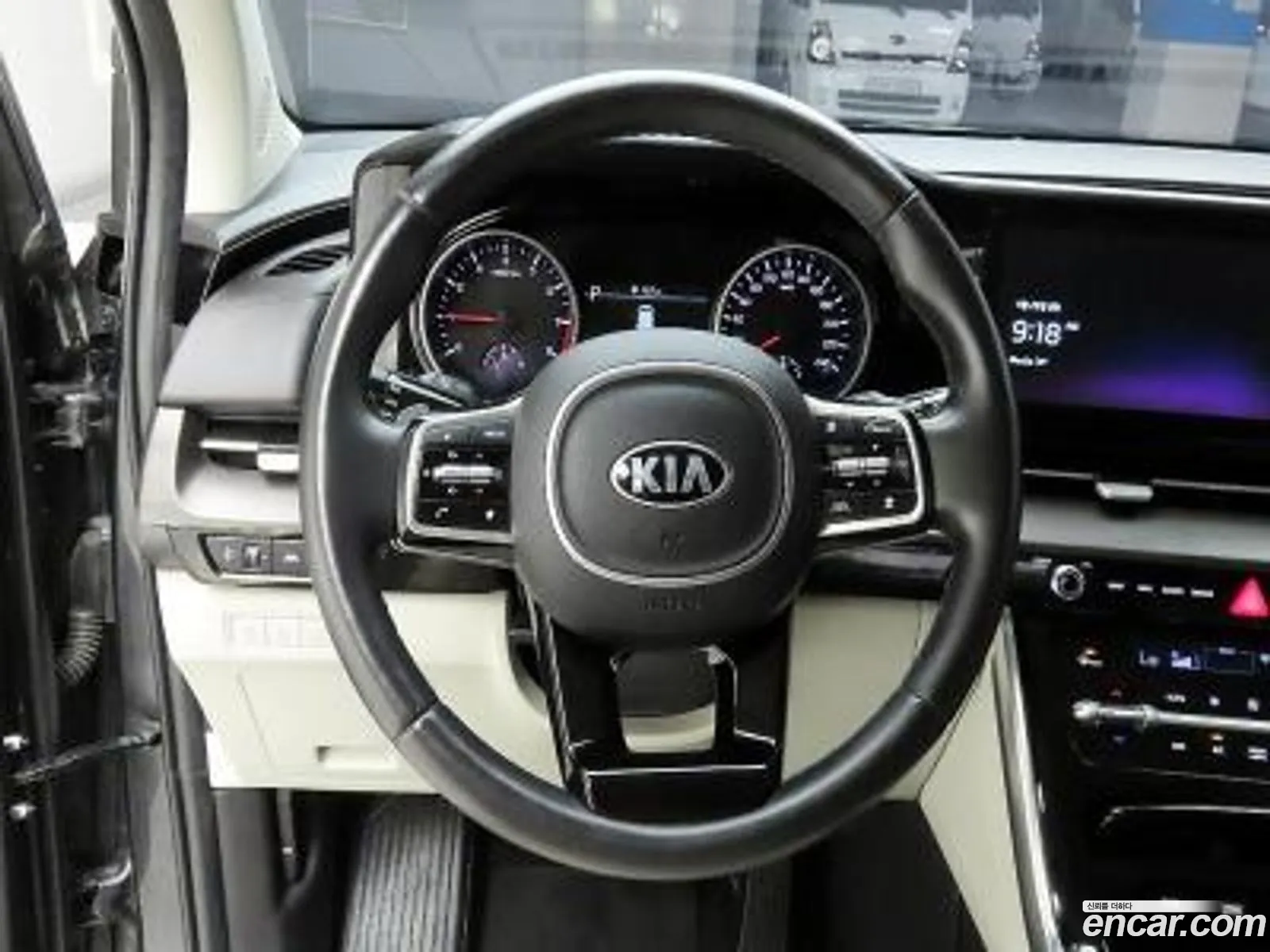 Kia Carnival 2021 — 17