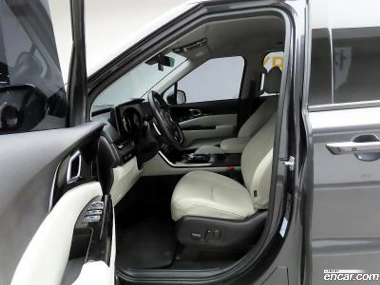 Kia Carnival 2021 — 10