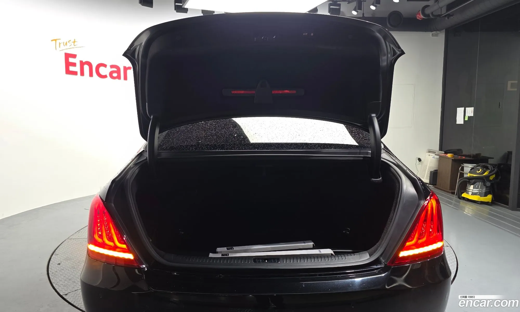 Genesis EQ900 2016 — 9