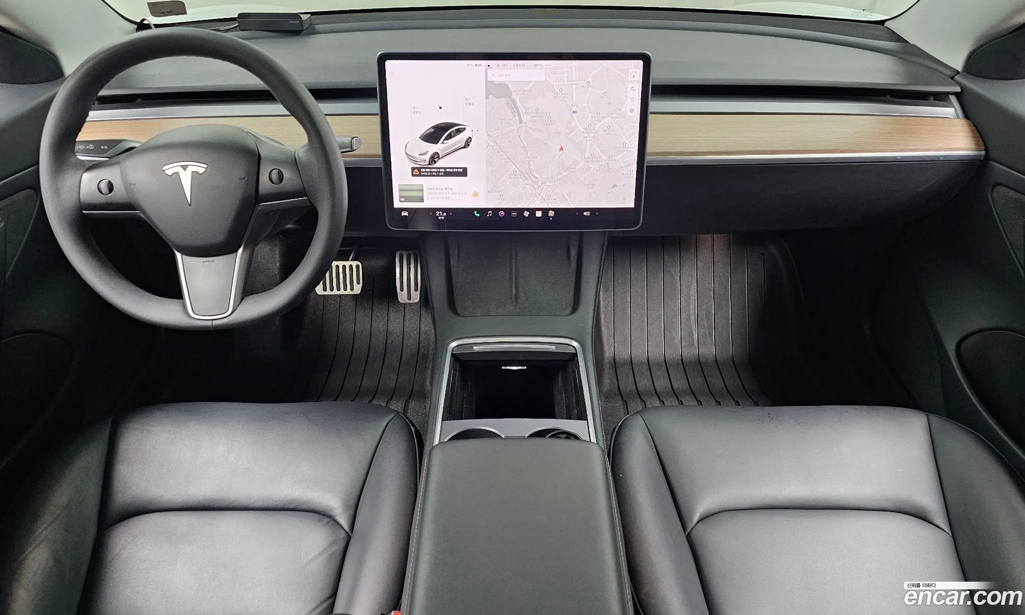Tesla Model 3 2021 — 30