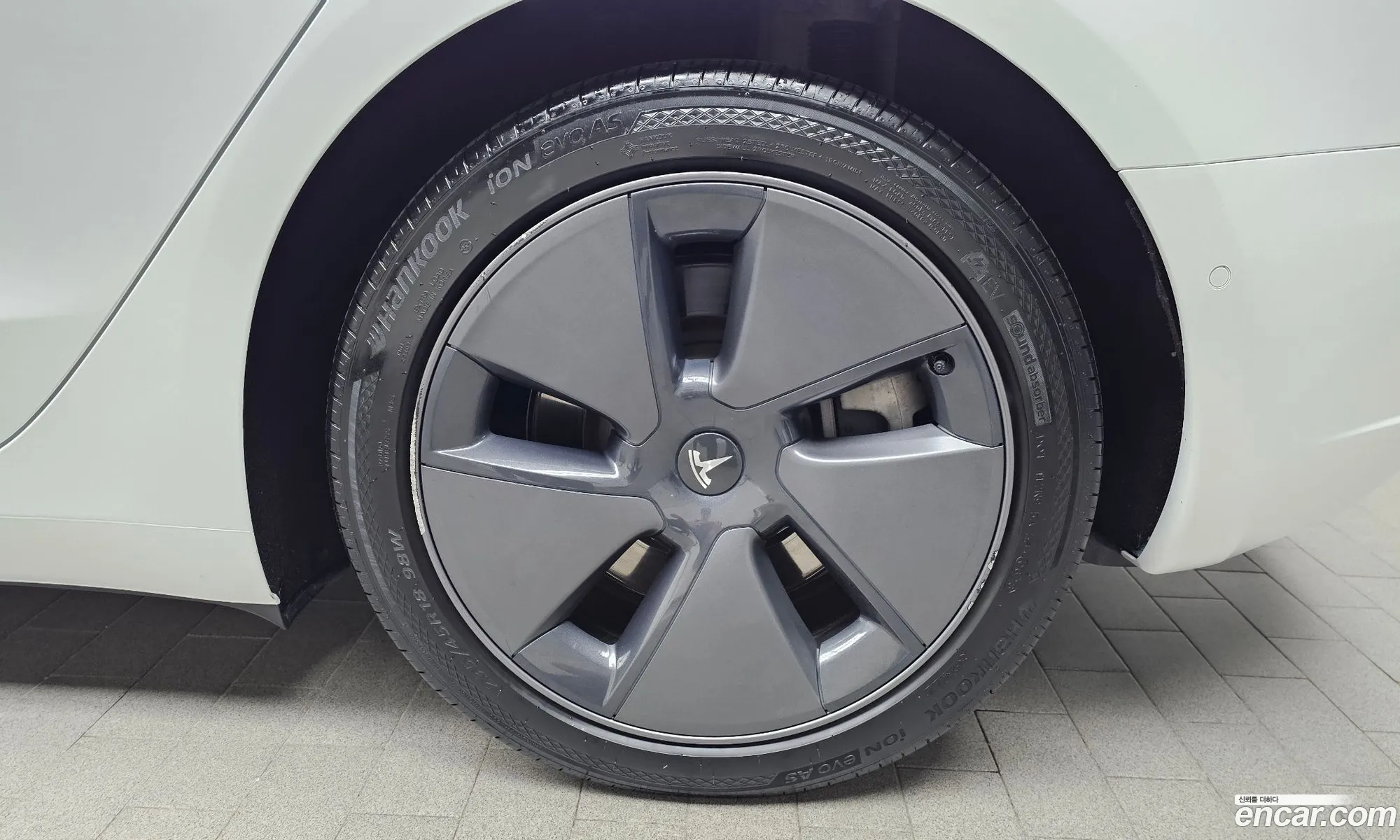 Tesla Model 3 2021 — 22