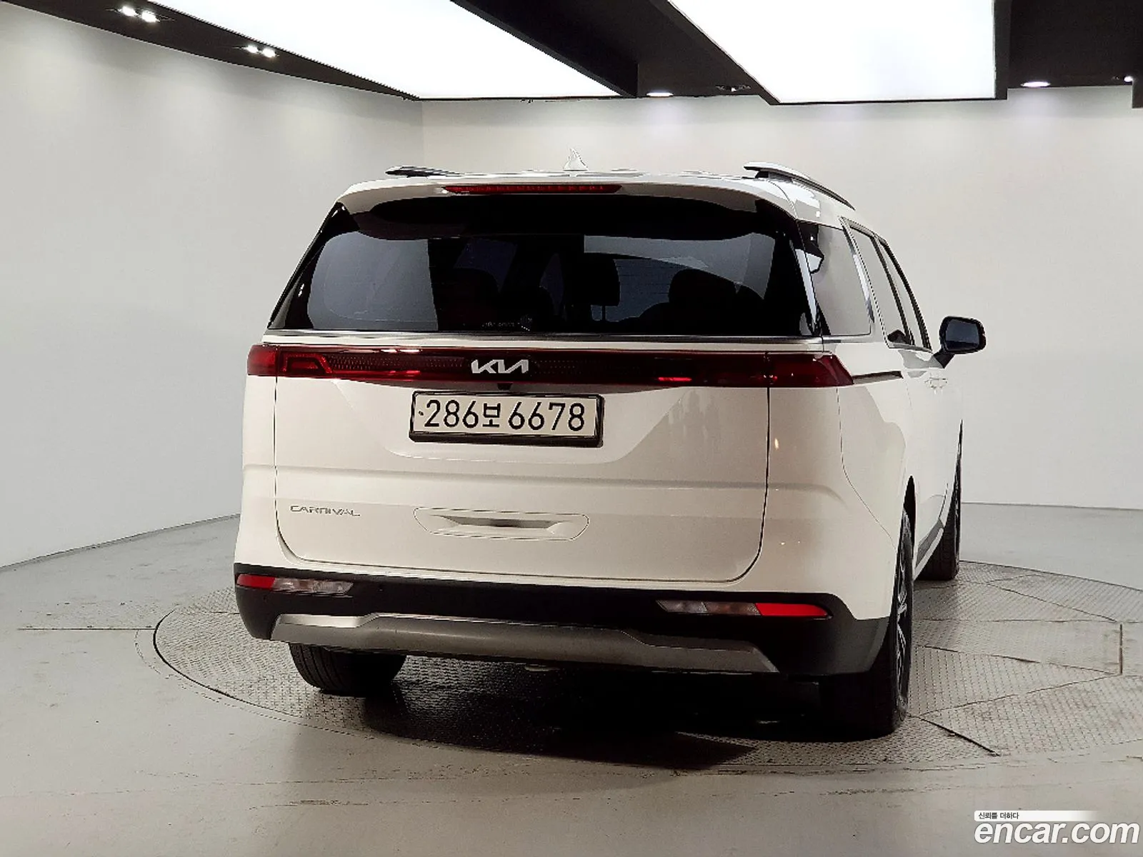 Kia Carnival 2022 — 4