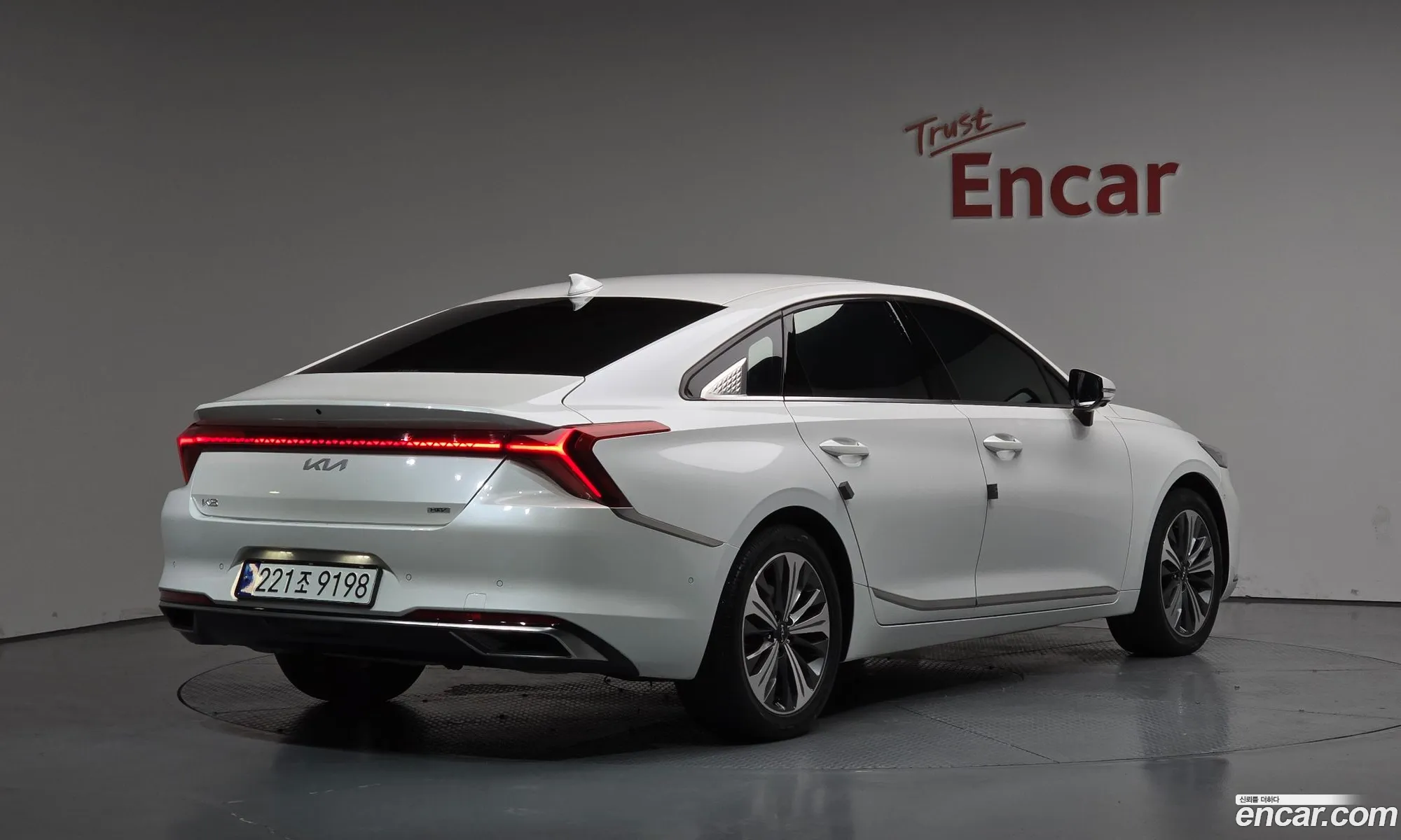 Kia K8 Hybrid 2022 — 14