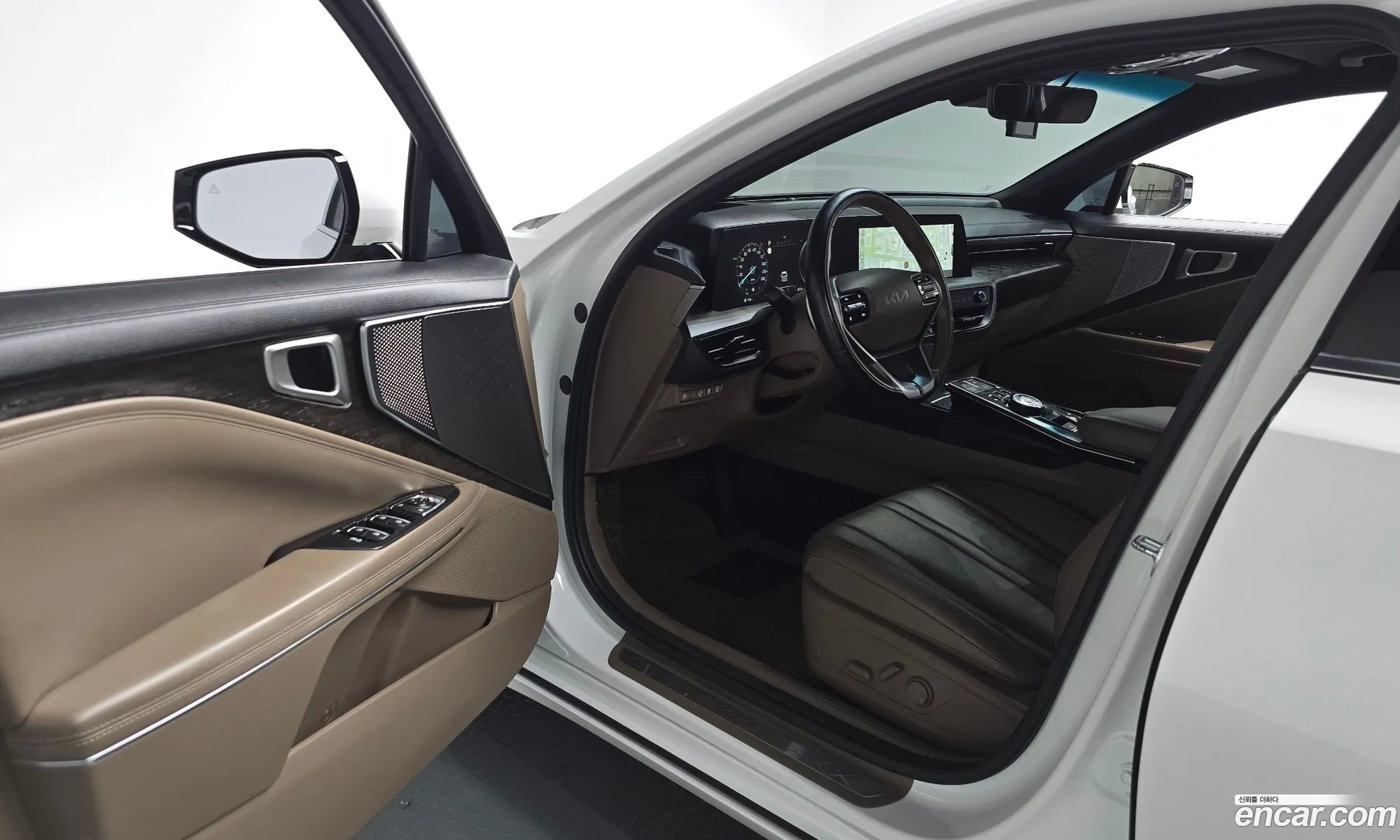 Kia K8 Hybrid 2022 — 31