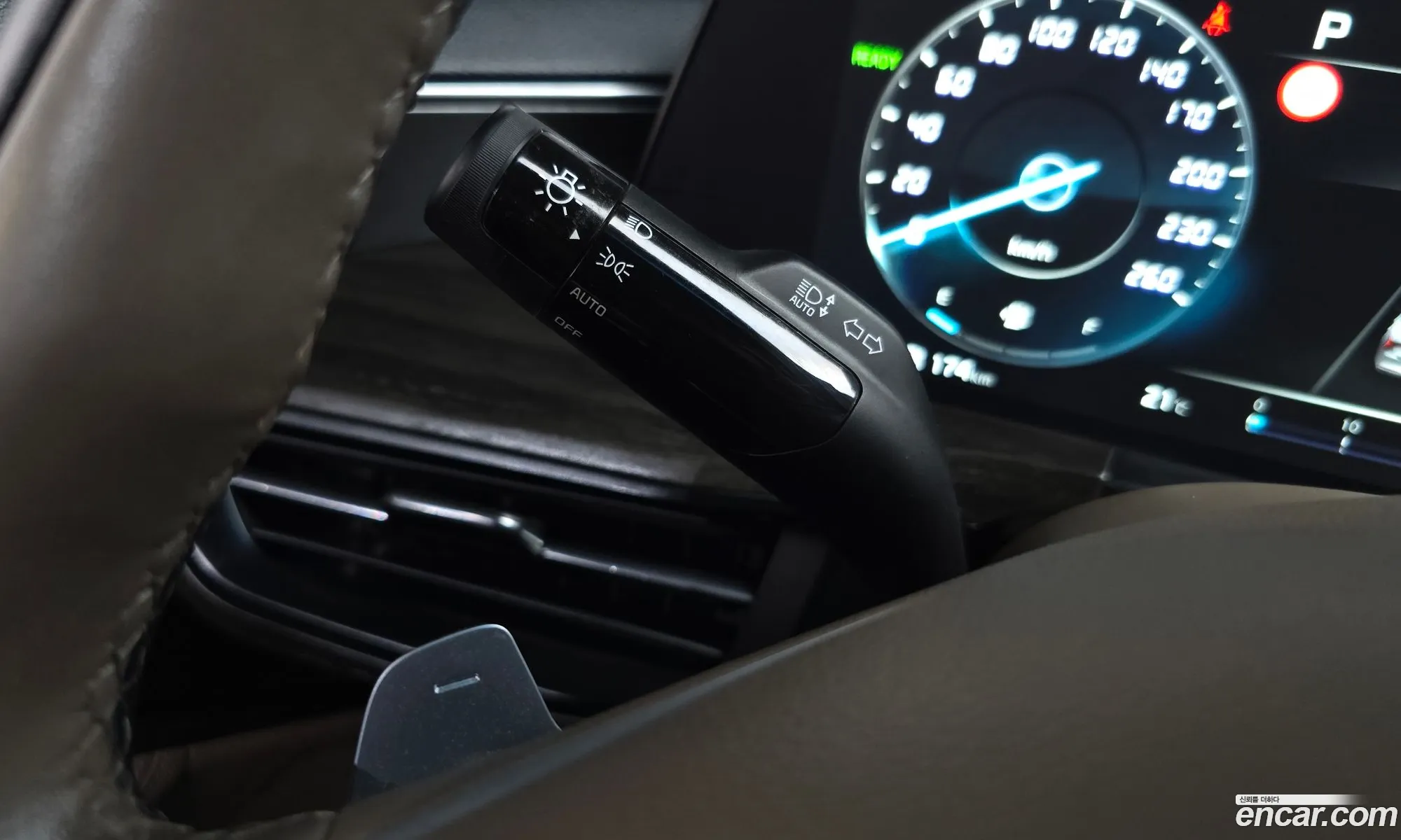 Kia K8 Hybrid 2022 — 28
