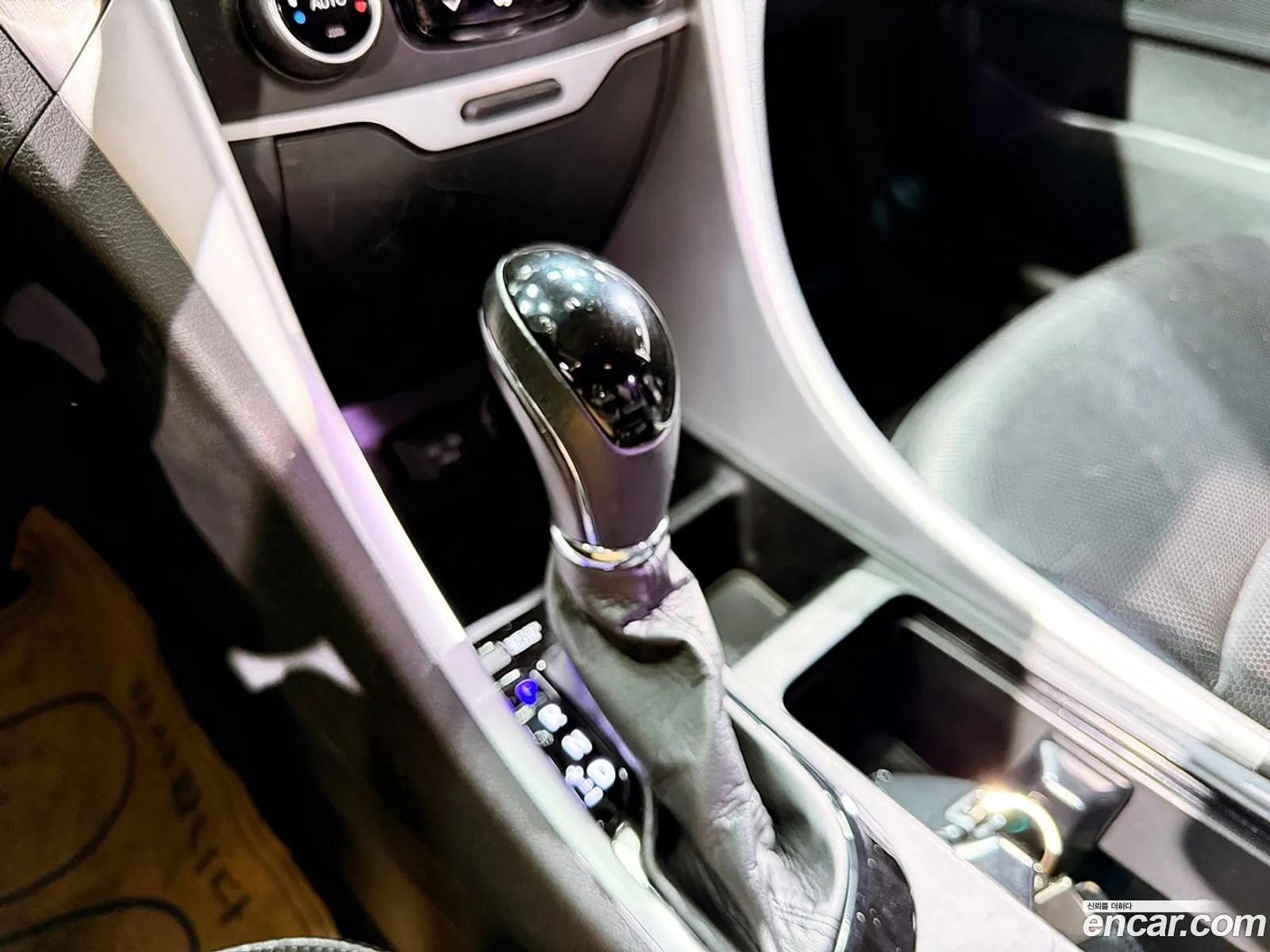 Hyundai Sonata Hybrid 2012 — 10