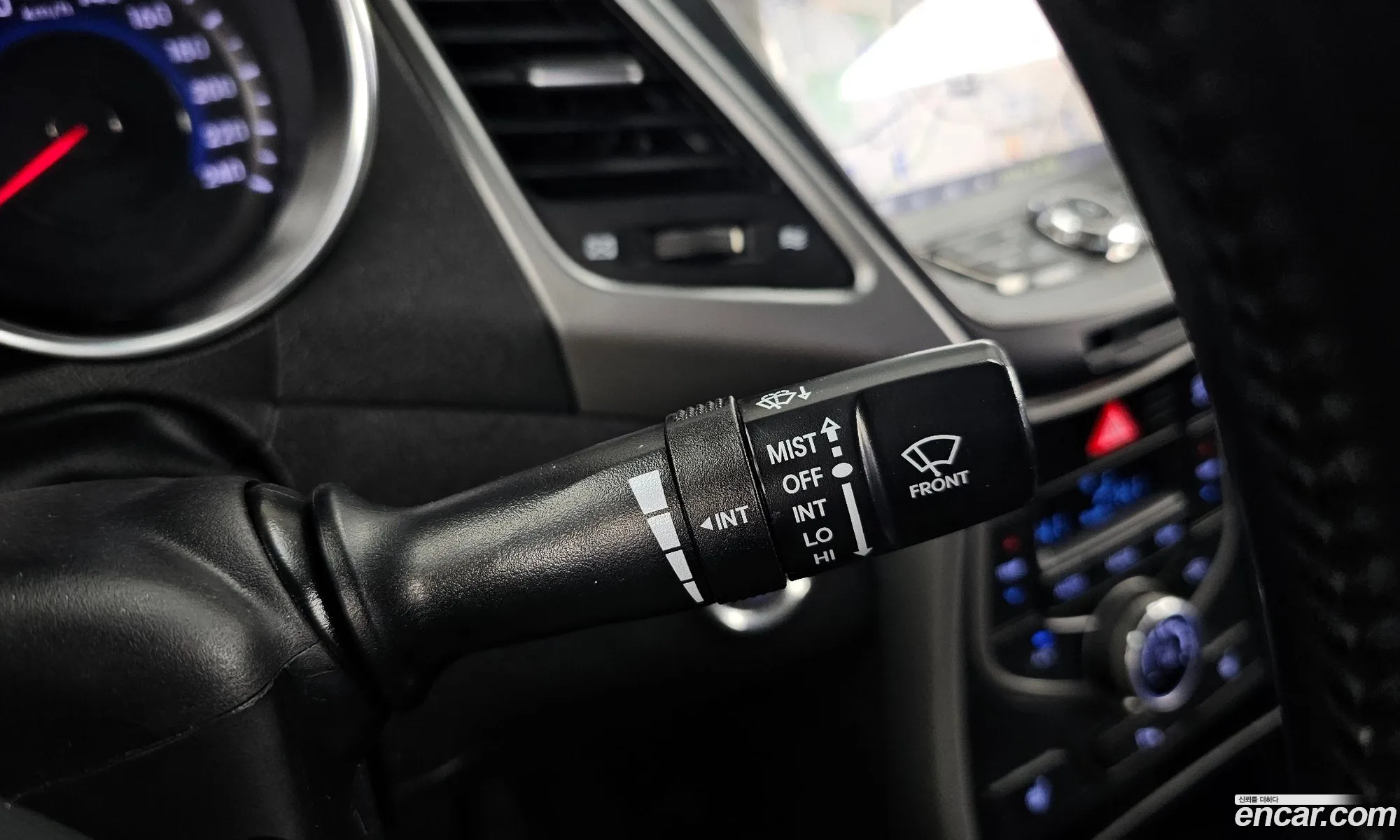 Hyundai Elantra 2015 — 2
