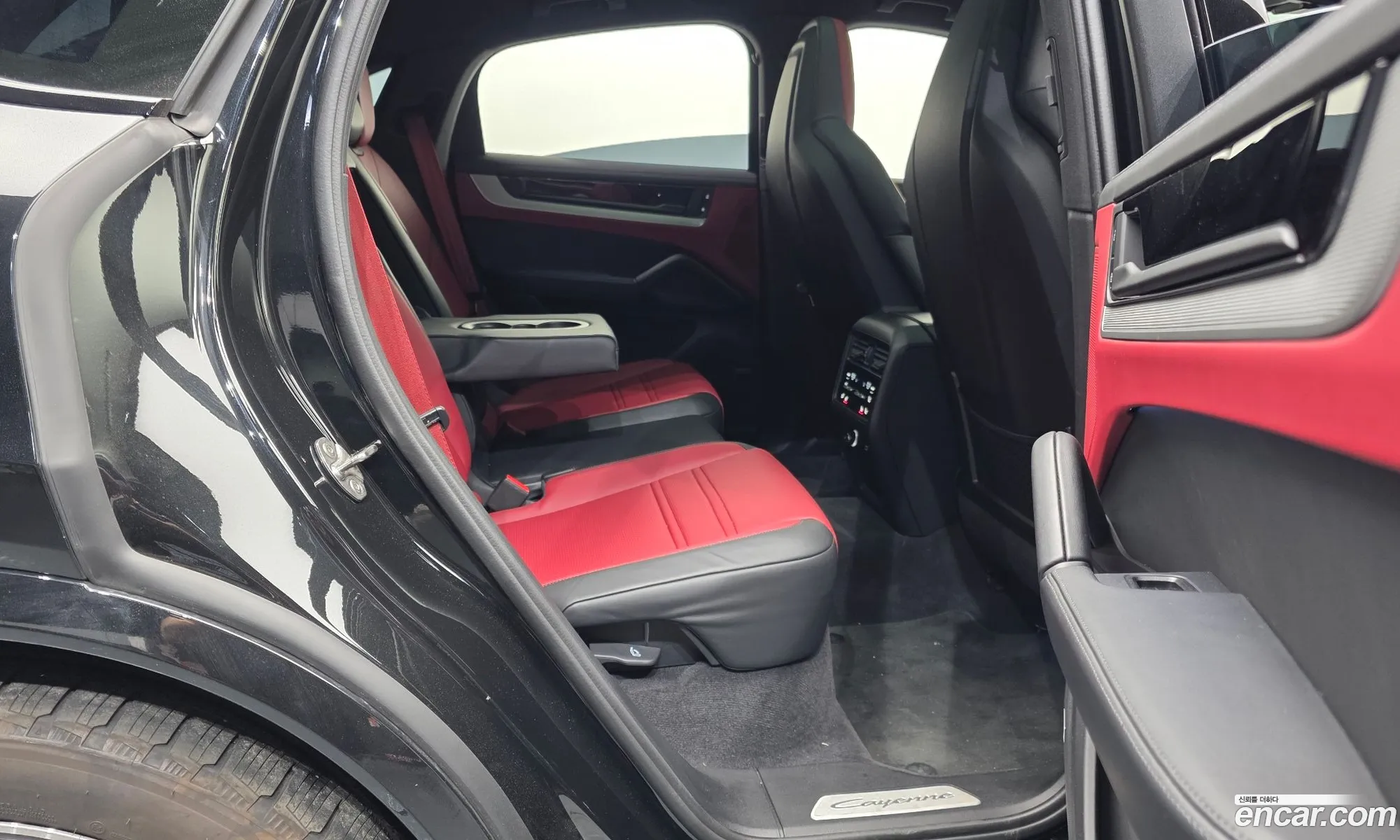 Porsche Cayenne 2025 WP1BA29Y4TDA45044 — 13
