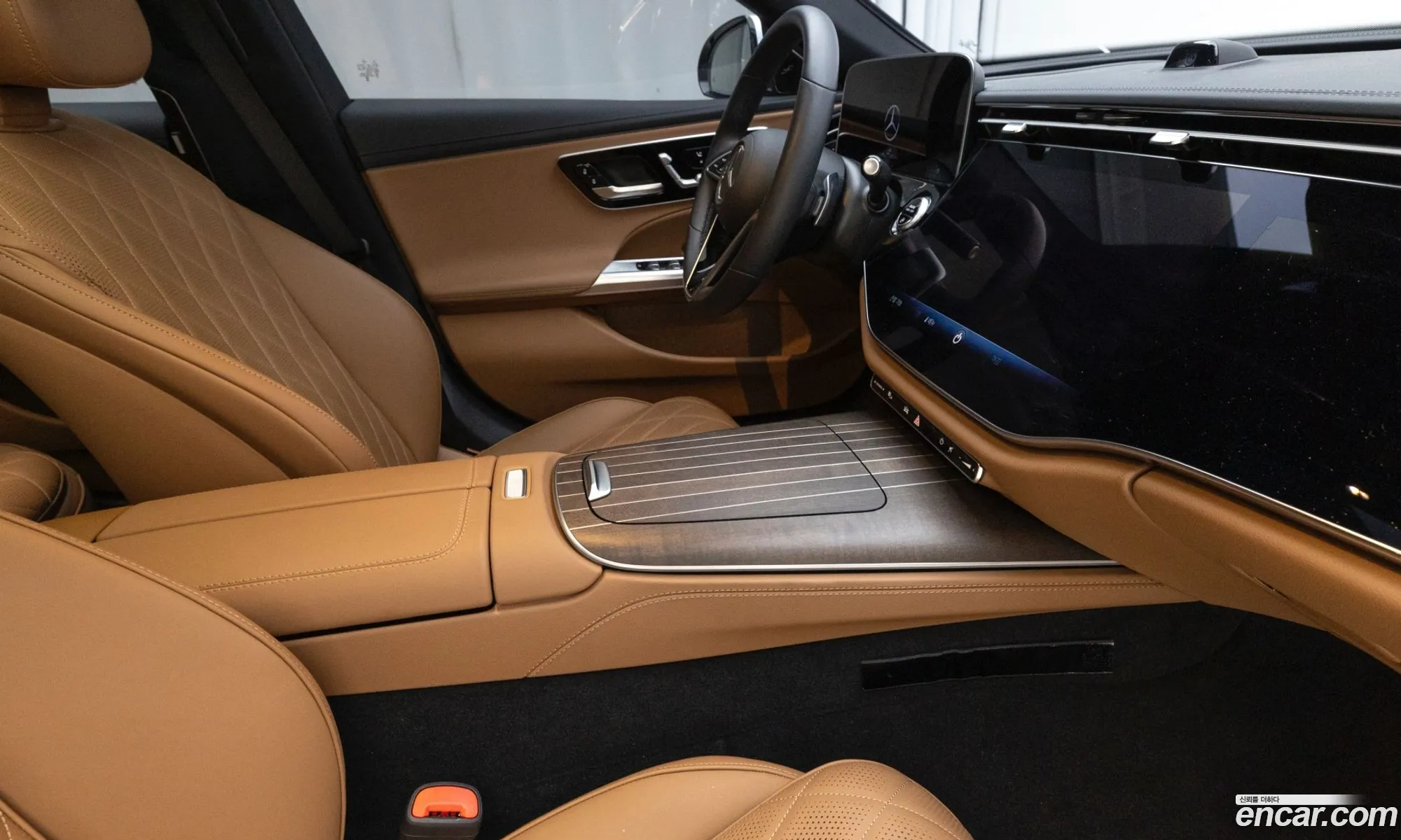 Mercedes-Benz E-Class W214 2024 — 18