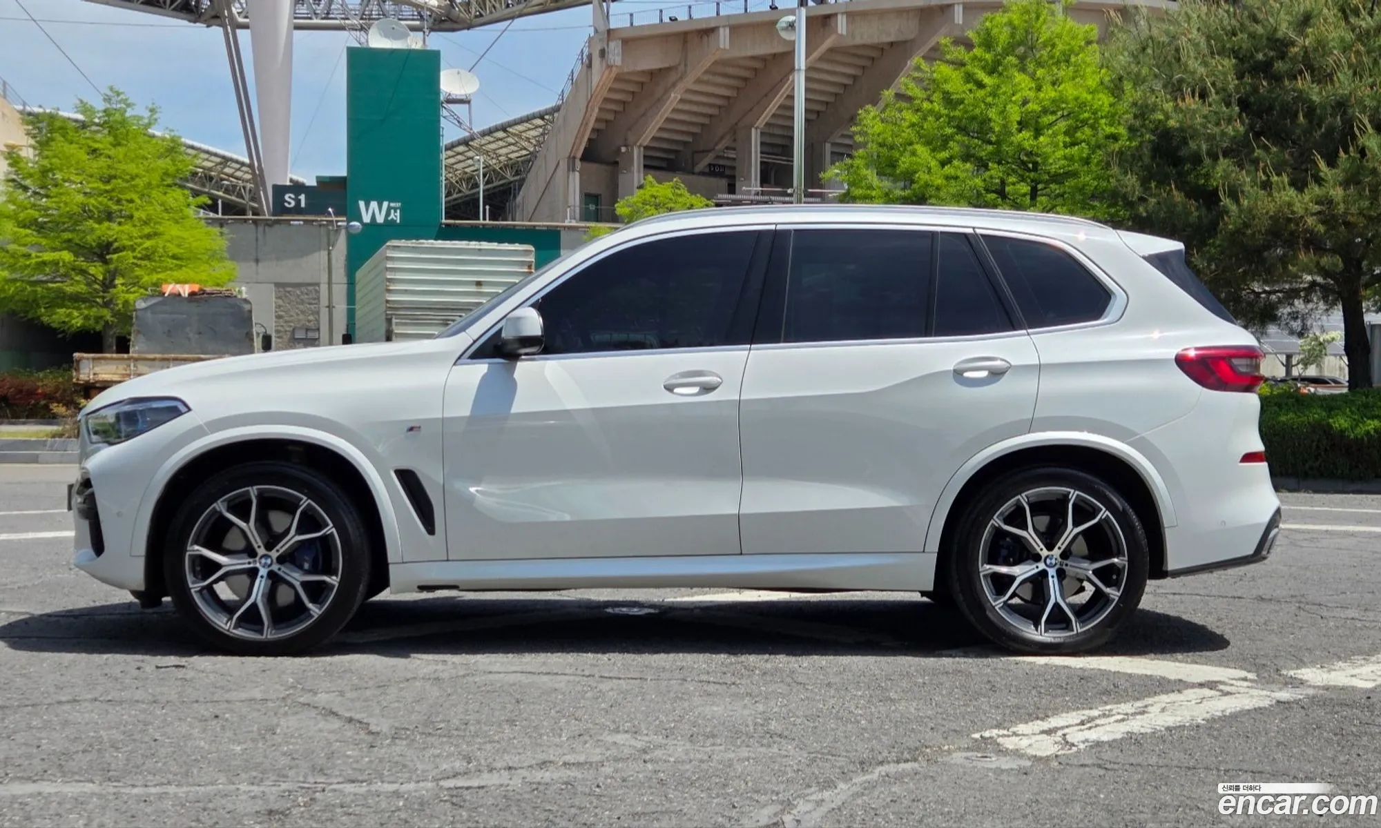 BMW X5 2022 — 17