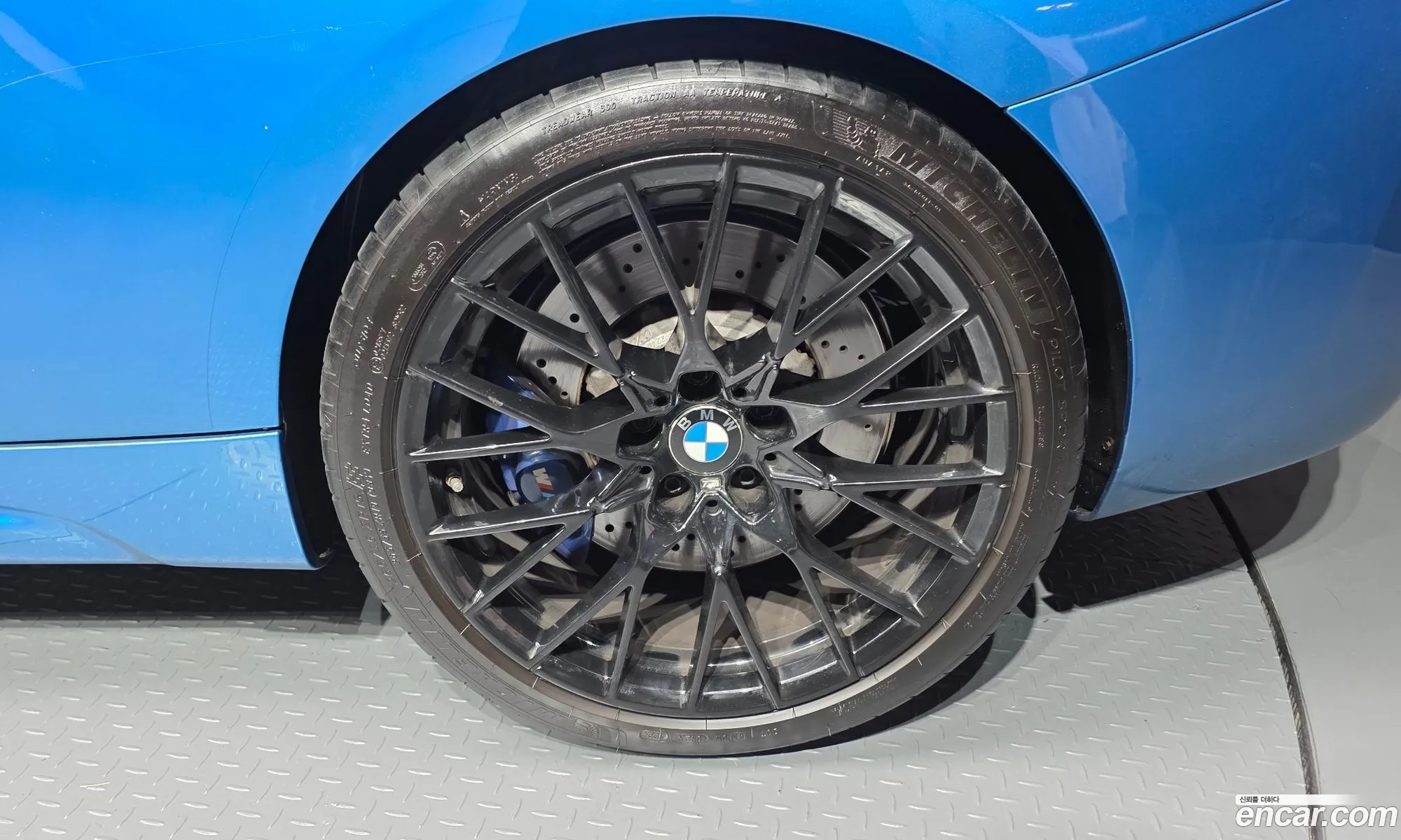 BMW M2 2020 WBS2U7105L7F49446 — 8