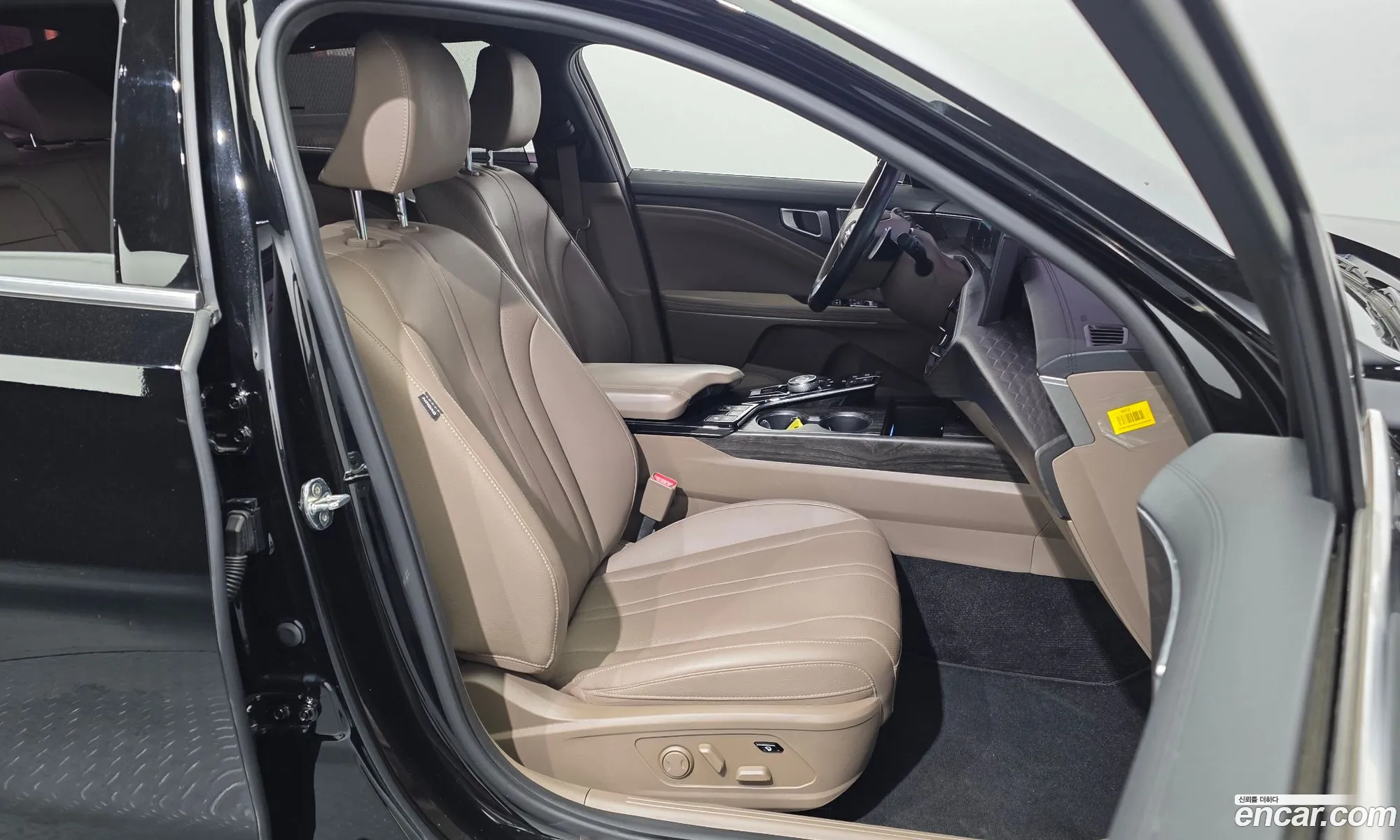 Kia K8 2021 — 24