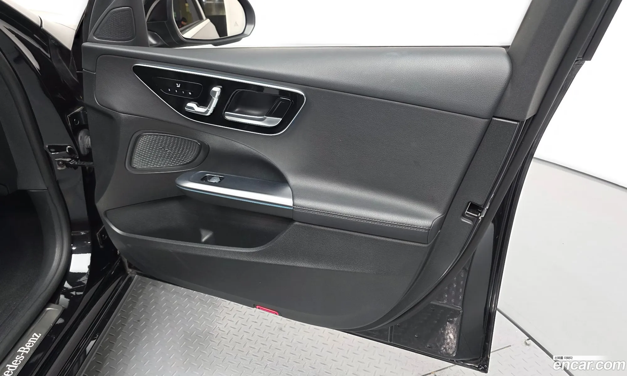 Mercedes-Benz C-Class W206 2023 — 8