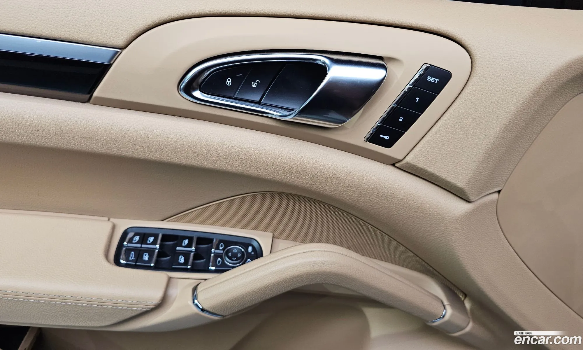 Porsche Cayenne 2016 WP1AF2921GLA43966 — 2