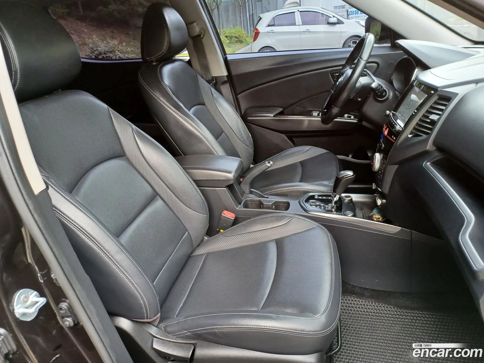 KG Mobility (SsangYong) Tivoli 2017 — 16