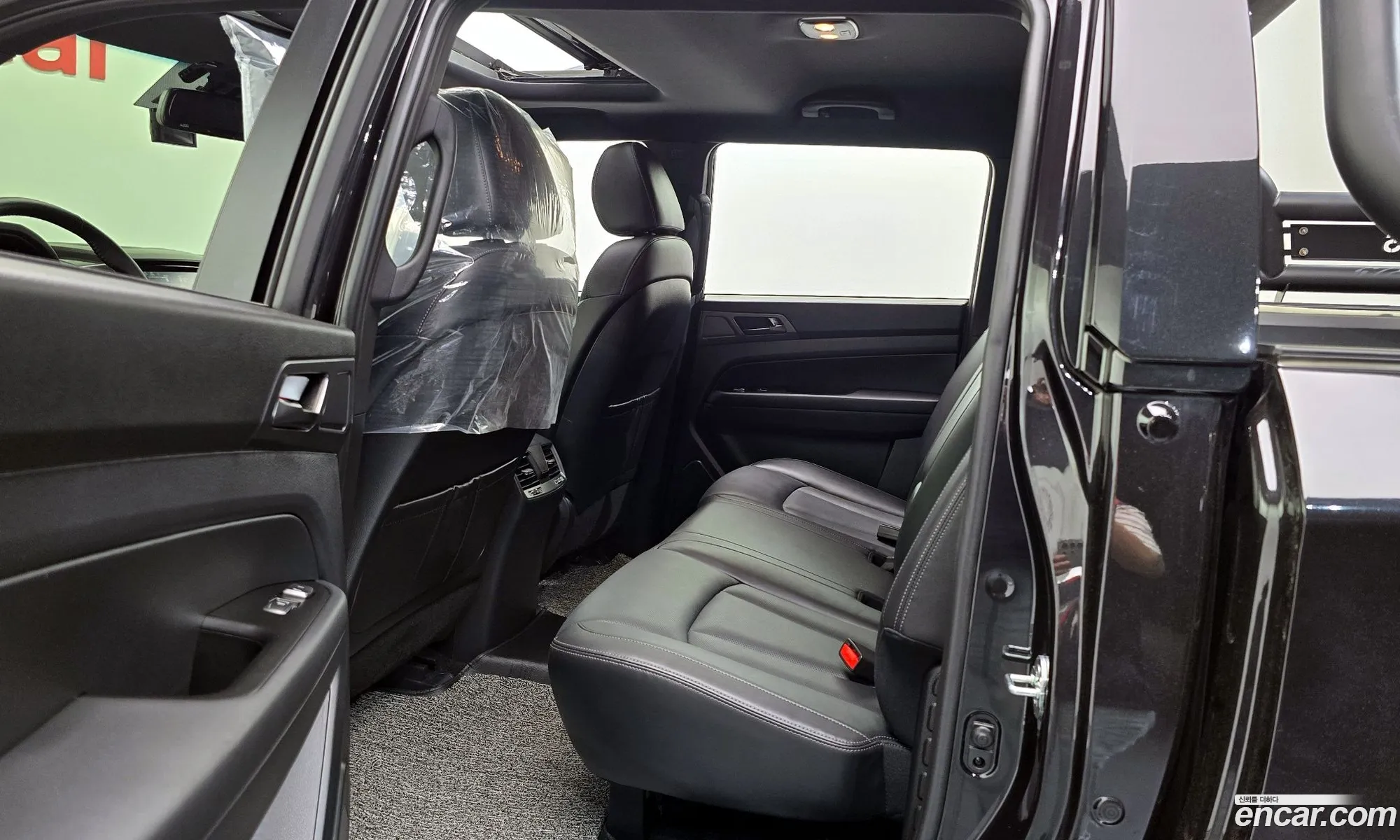 KG Mobility (SsangYong) Rexton Sports Khan 2022 — 12