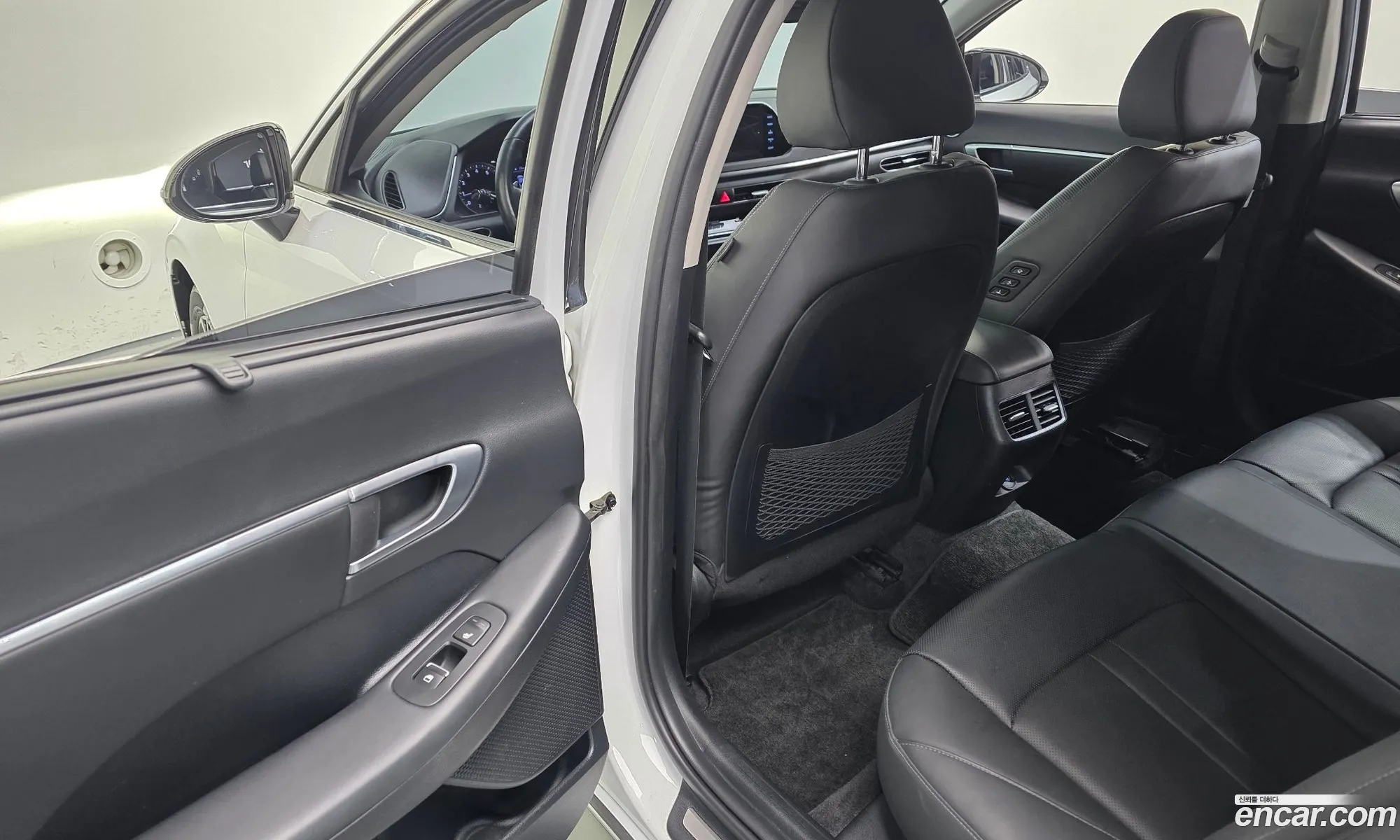 Hyundai Sonata 2020 — 17