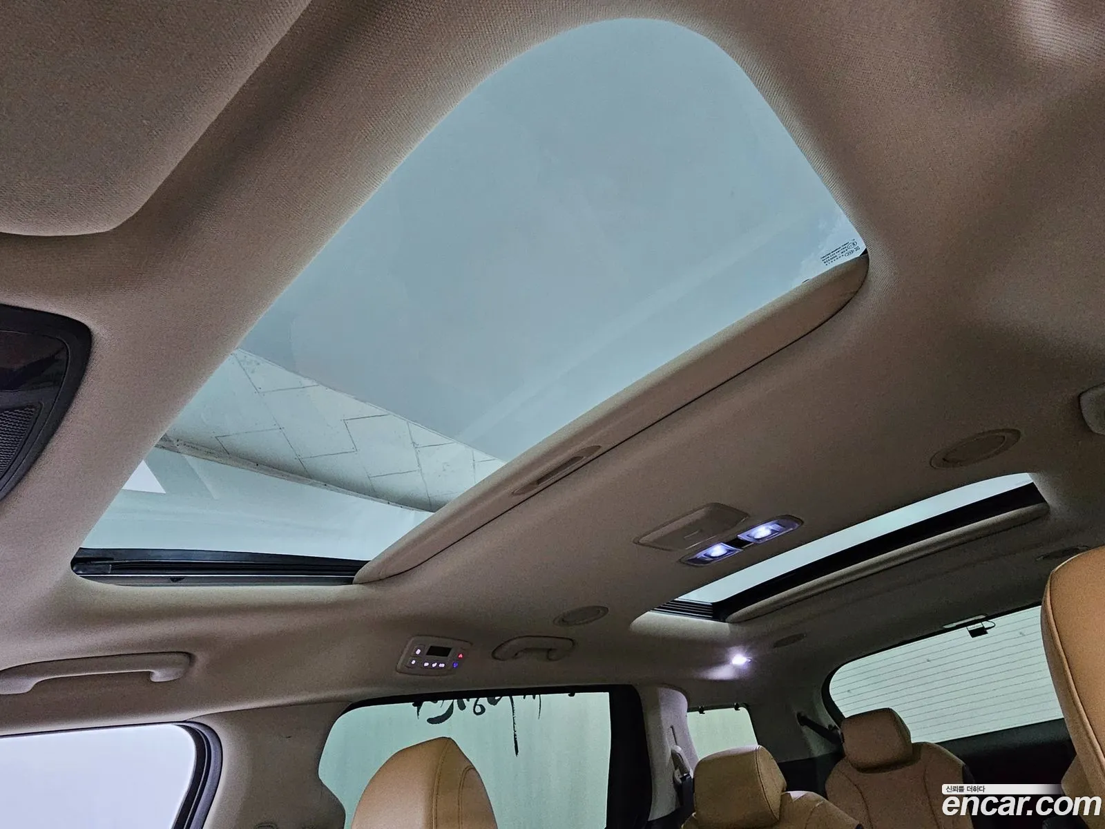 Kia Carnival 2022 — 7