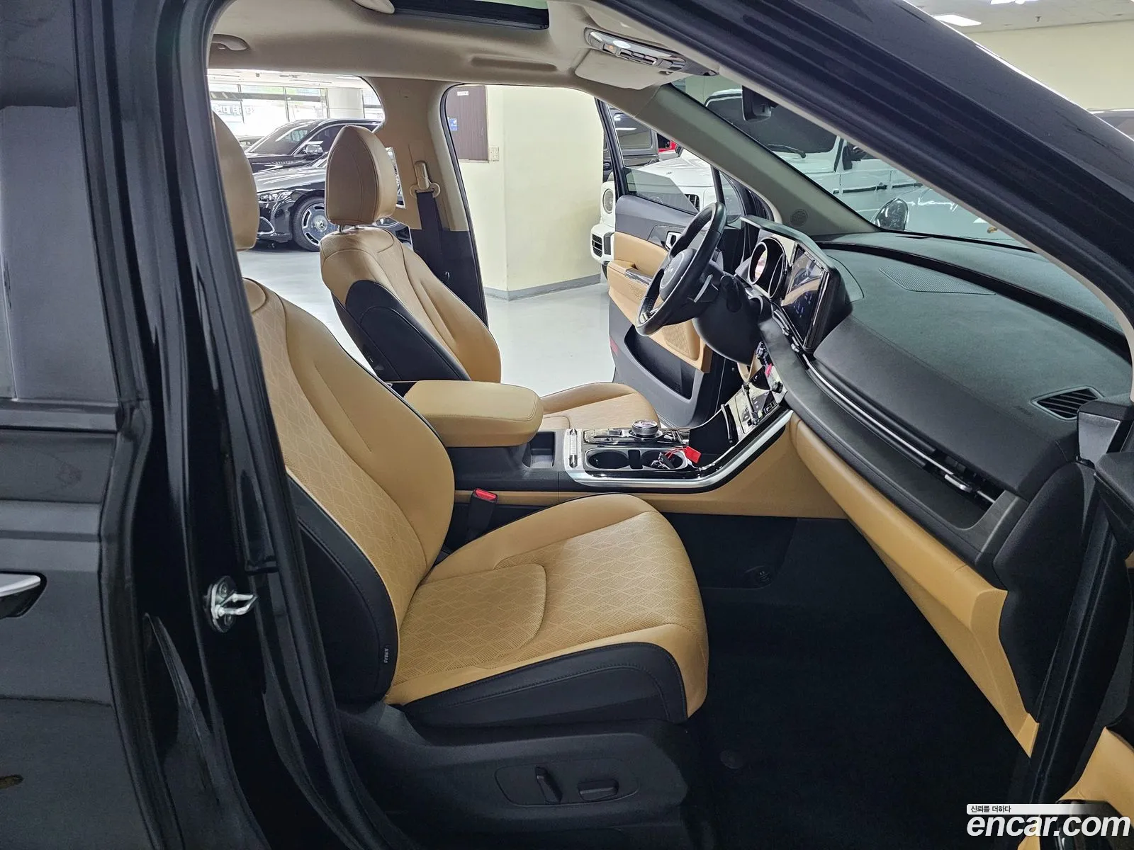 Kia Carnival 2022 — 16