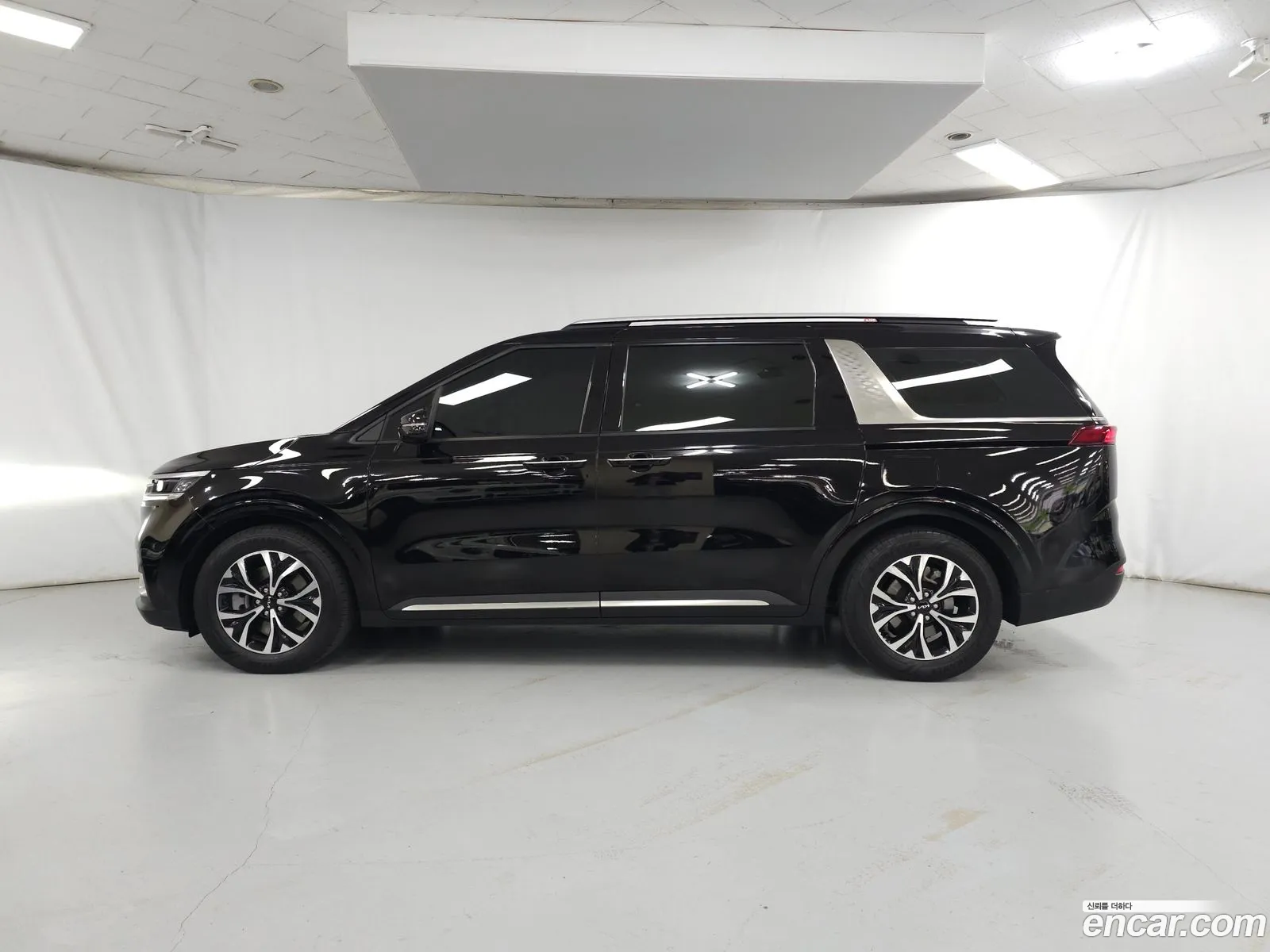 Kia Carnival 2022 — 6