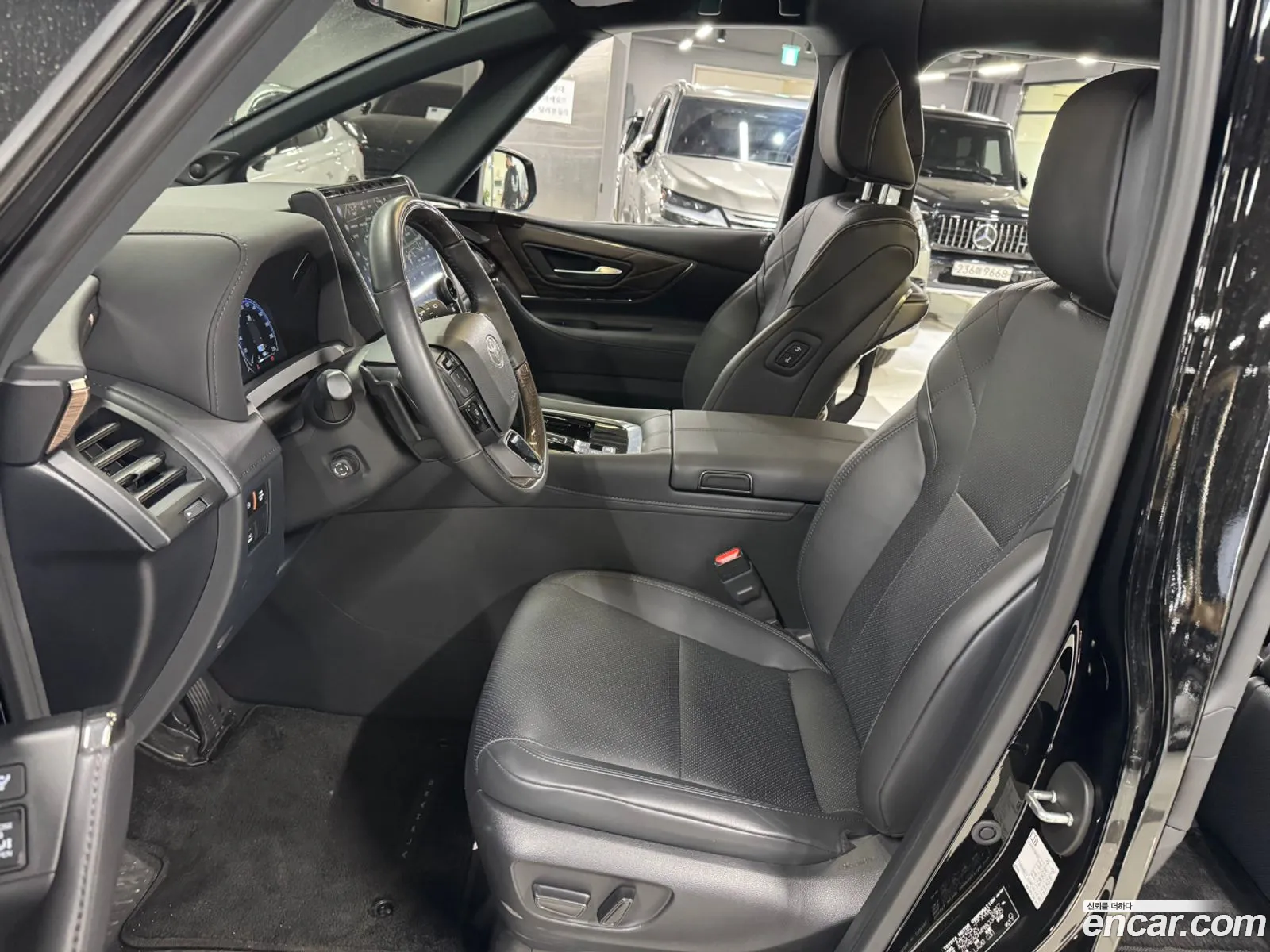 Toyota Alphard 2024 — 9