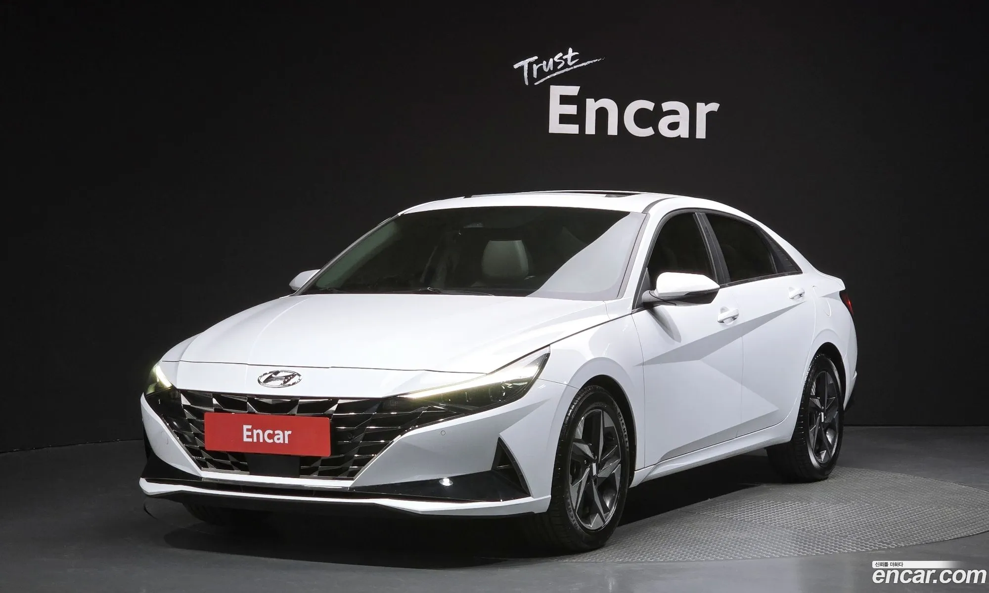 Hyundai Elantra 2021 — 17