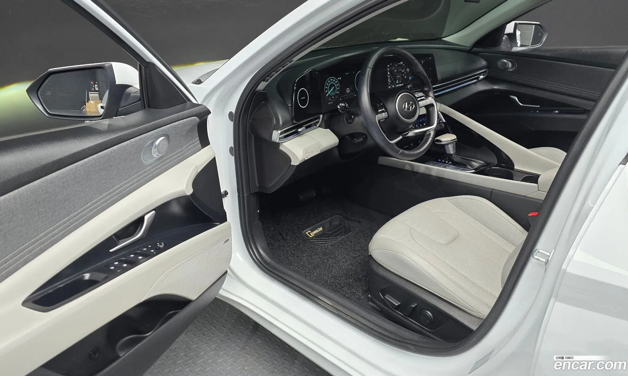 Hyundai Elantra 2021 — 5