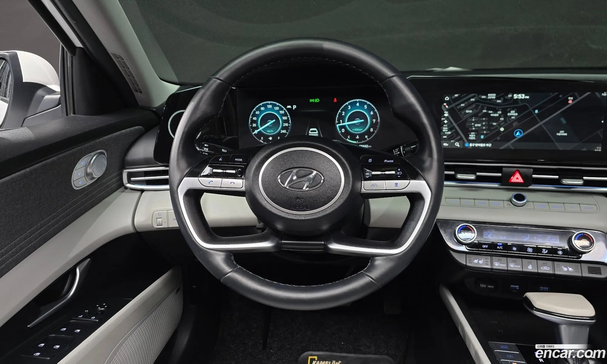 Hyundai Elantra 2021 — 10