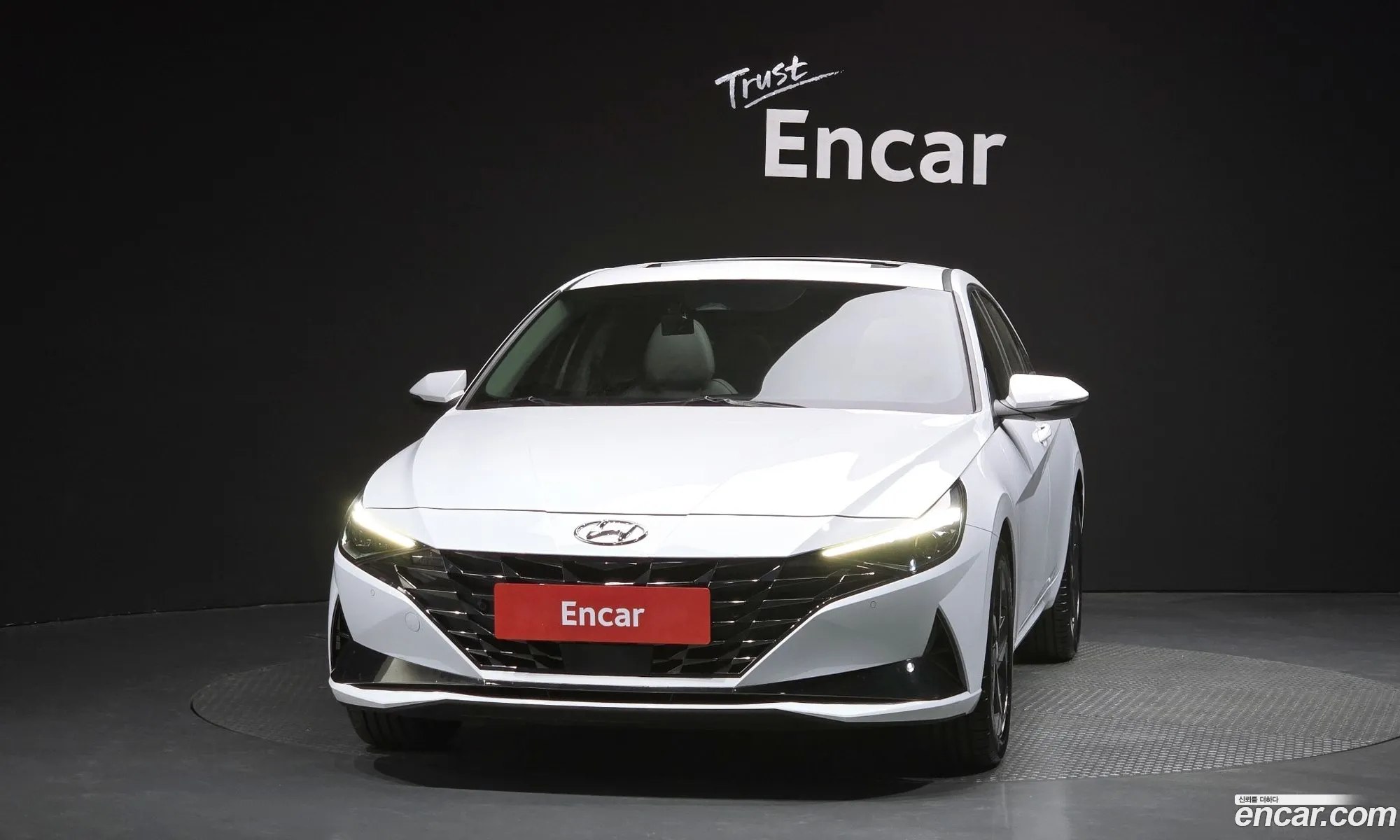 Hyundai Elantra 2021 — 14