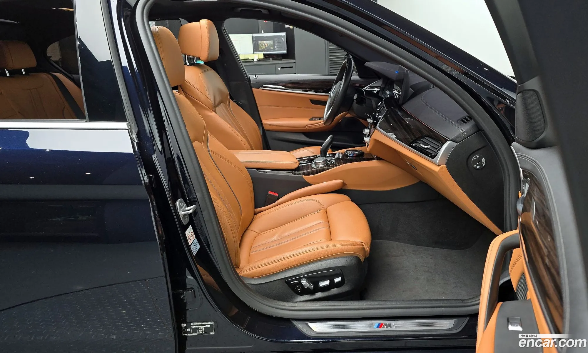 BMW 5 Series 2022 — 17