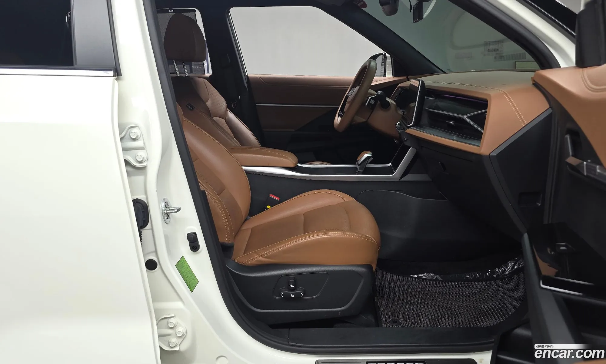 KG Mobility (SsangYong) Torres 2022 — 31