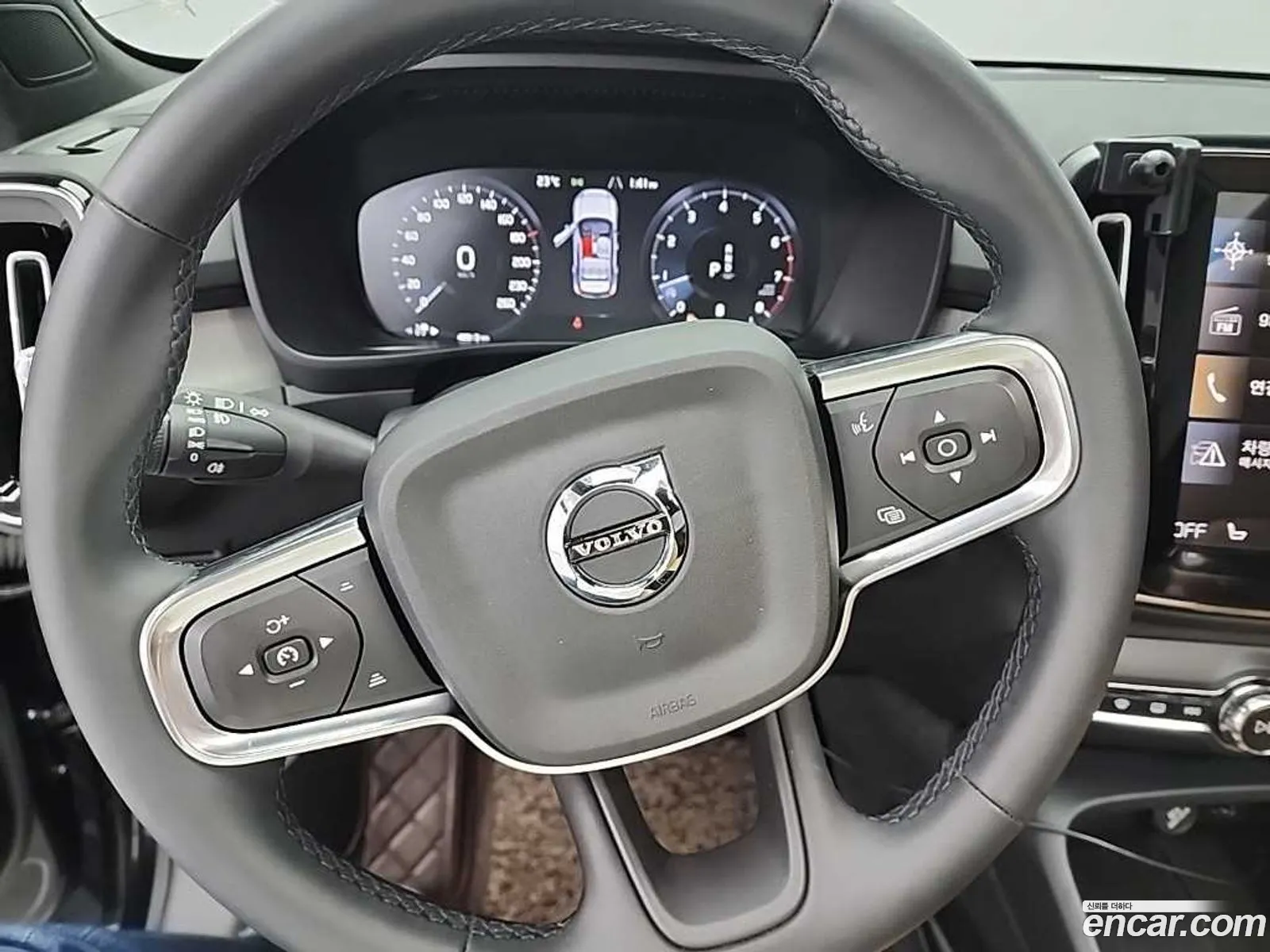 Volvo XC40 2022 — 16