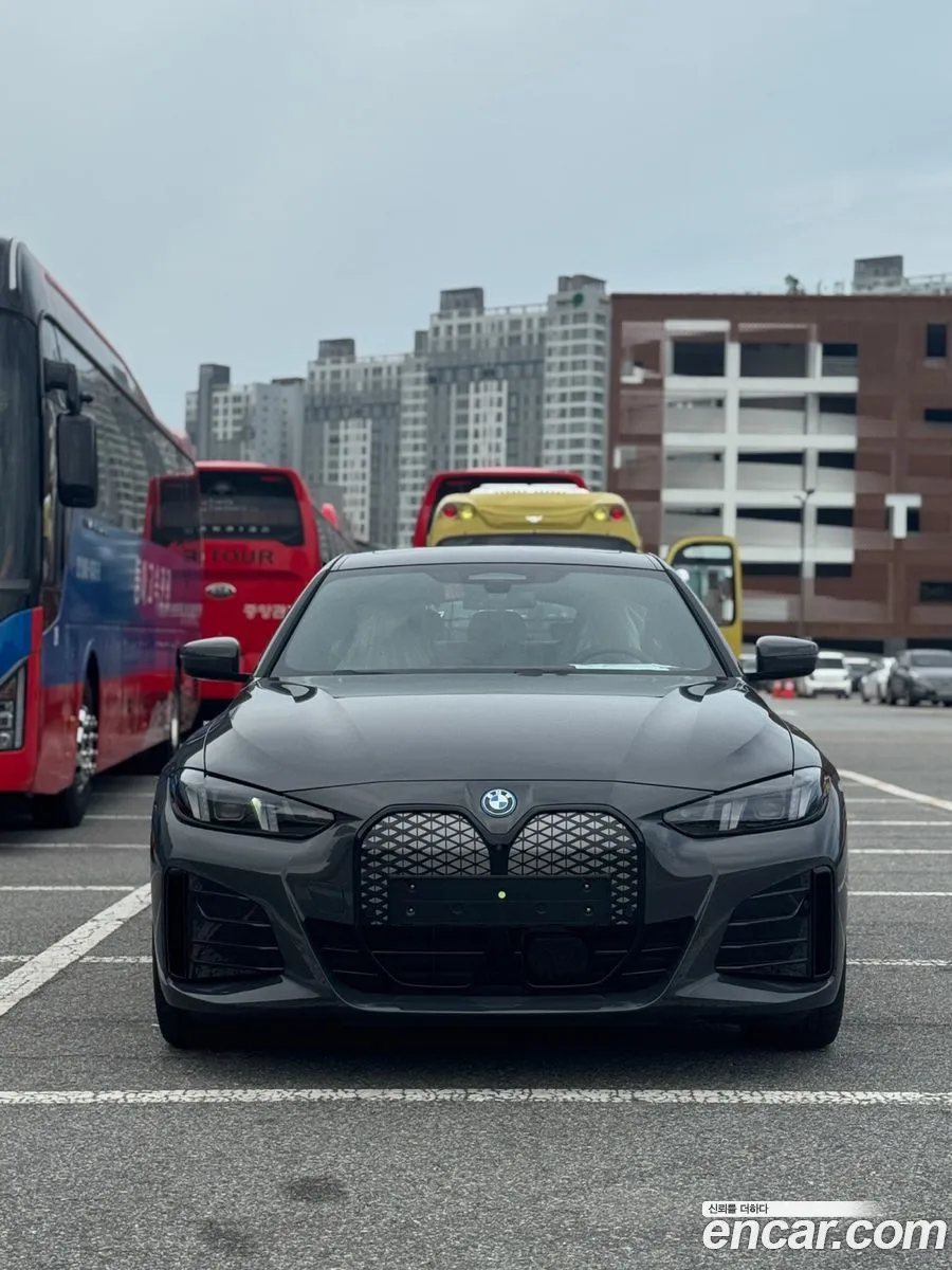 BMW i4 2025 — 10