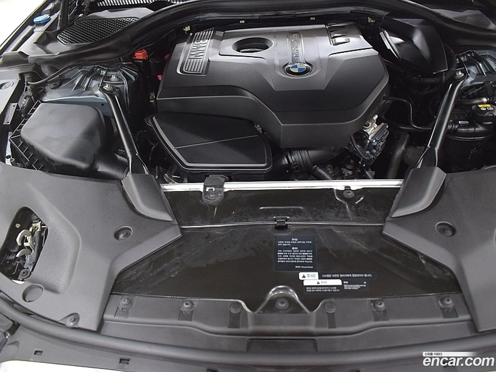 BMW 5 Series 2017 — 11