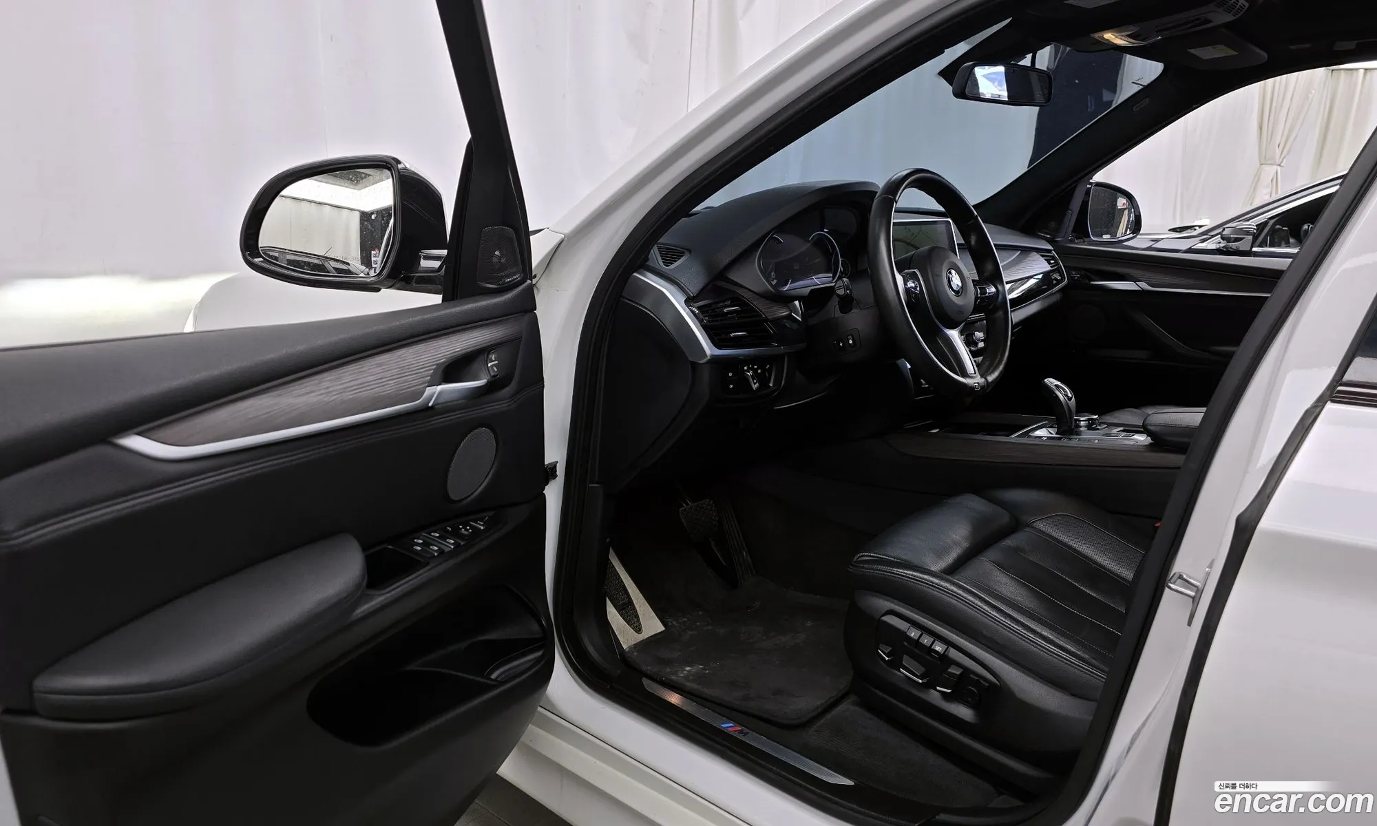 BMW X5 2016 WBAKS6102G0N63210 — 16