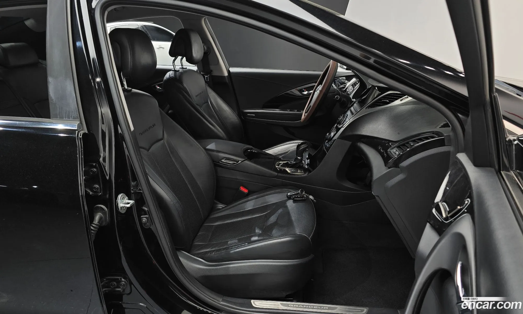 Hyundai Grandeur HG 2014 — 15
