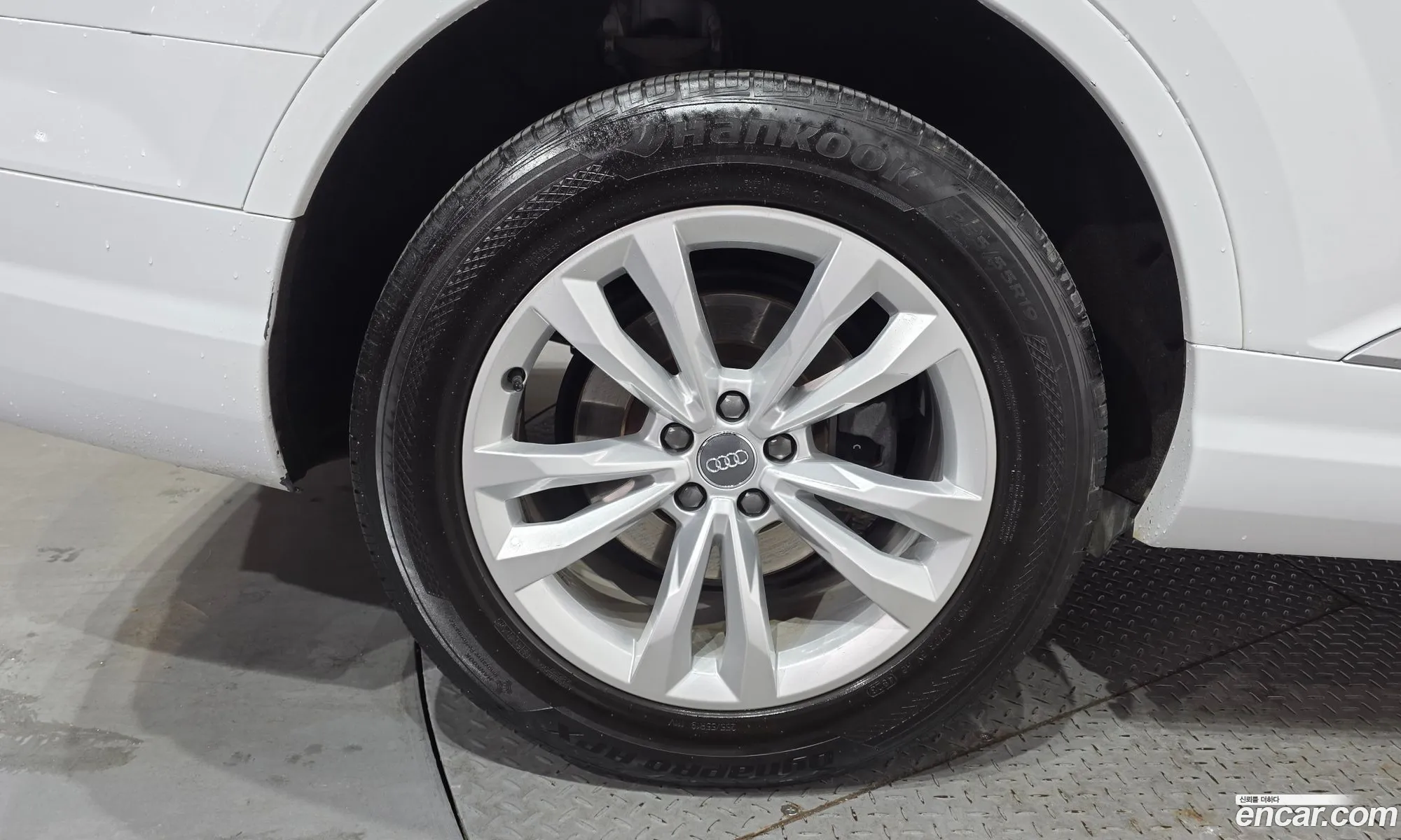 Audi Q7 2019 WAUZZZ4M4KD043313 — 6