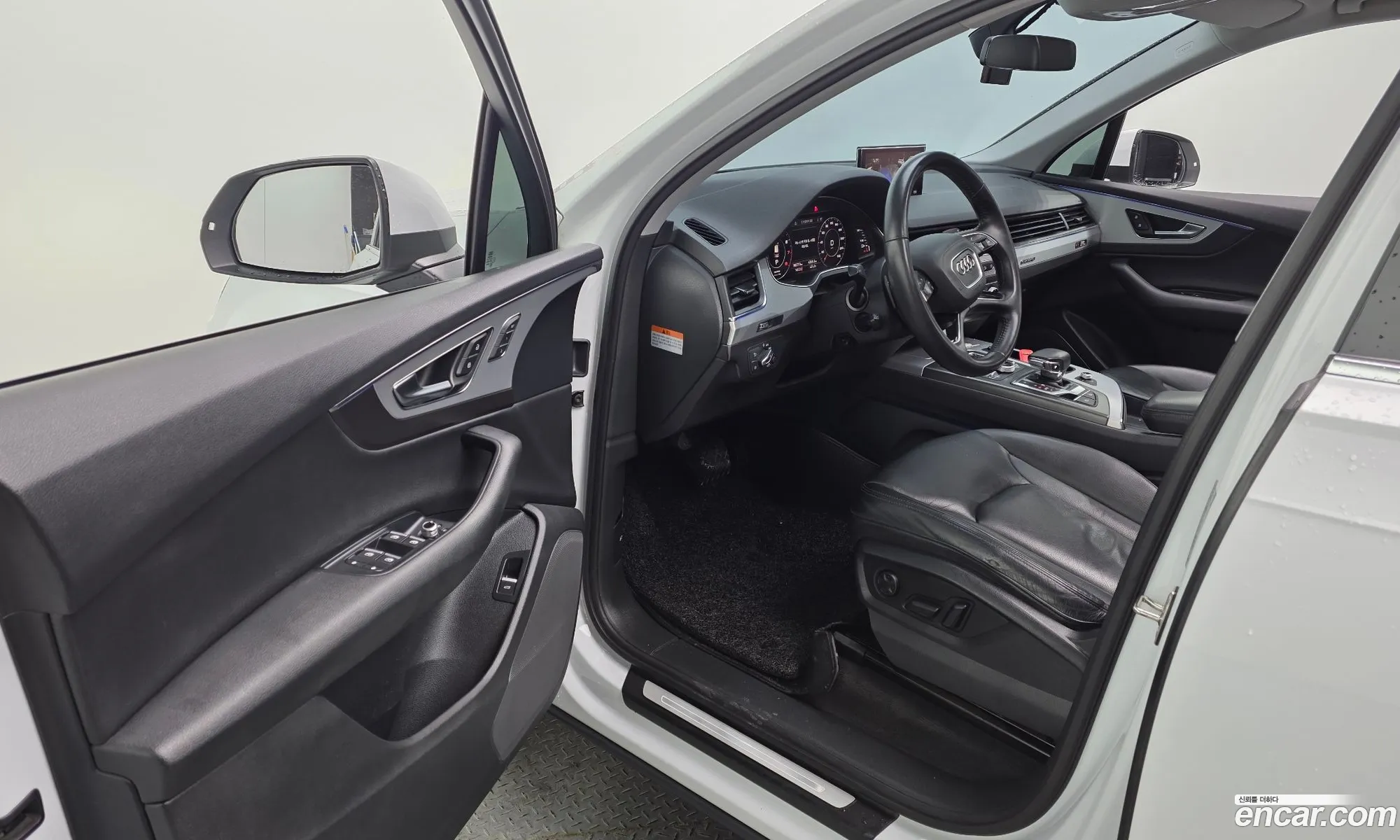 Audi Q7 2019 WAUZZZ4M4KD043313 — 10