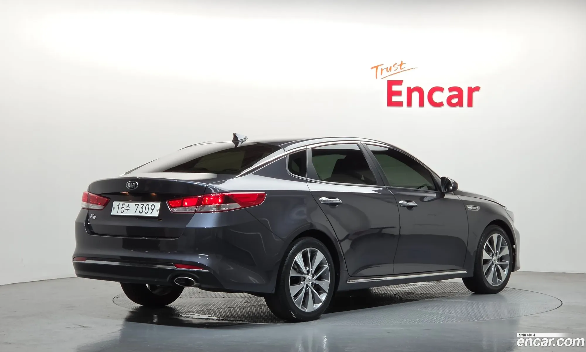 Kia K5 2017 — 10